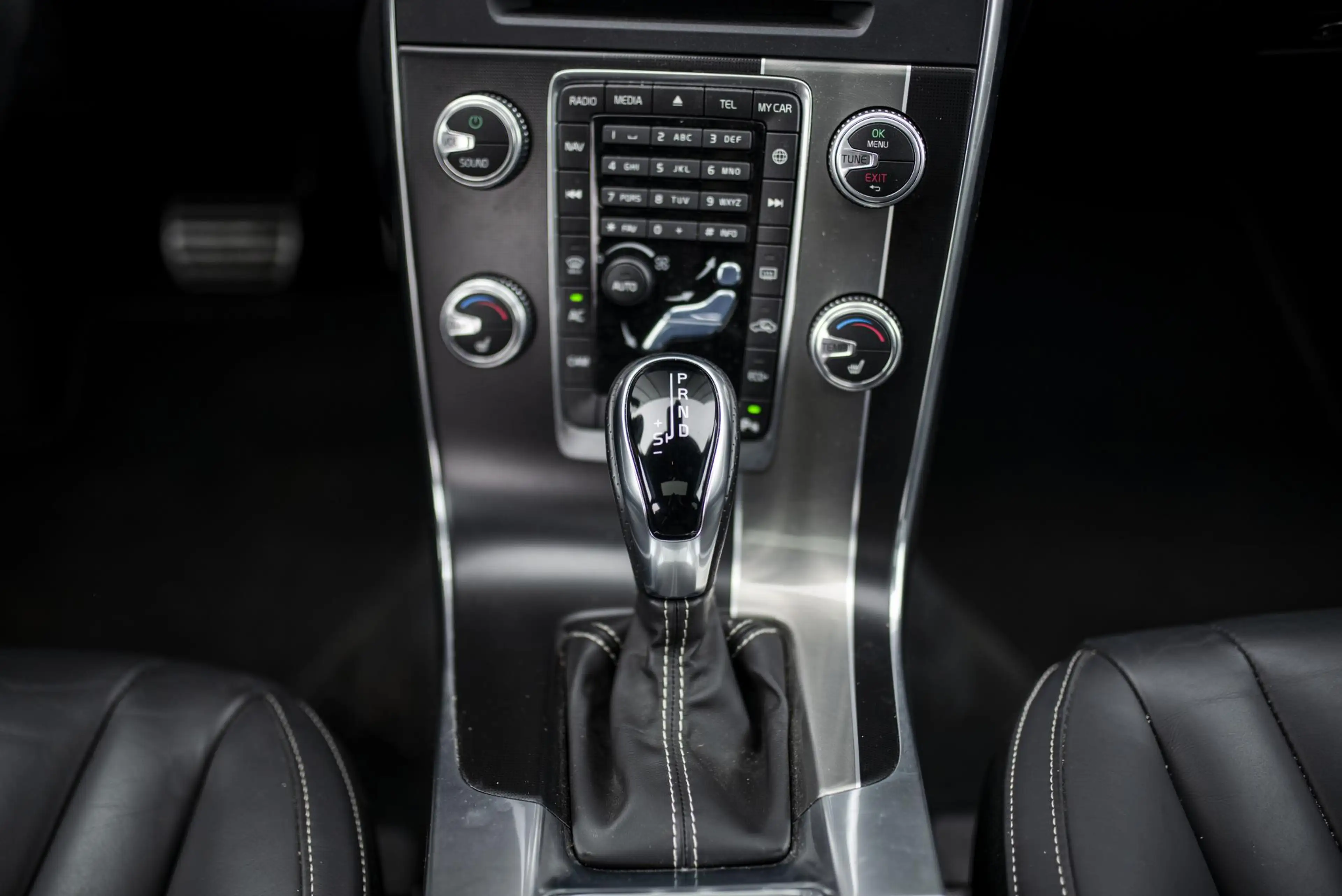 Volvo V60 2.0 T4 Business Sport | Trekhaak l Kantel/schuif d — photo 13