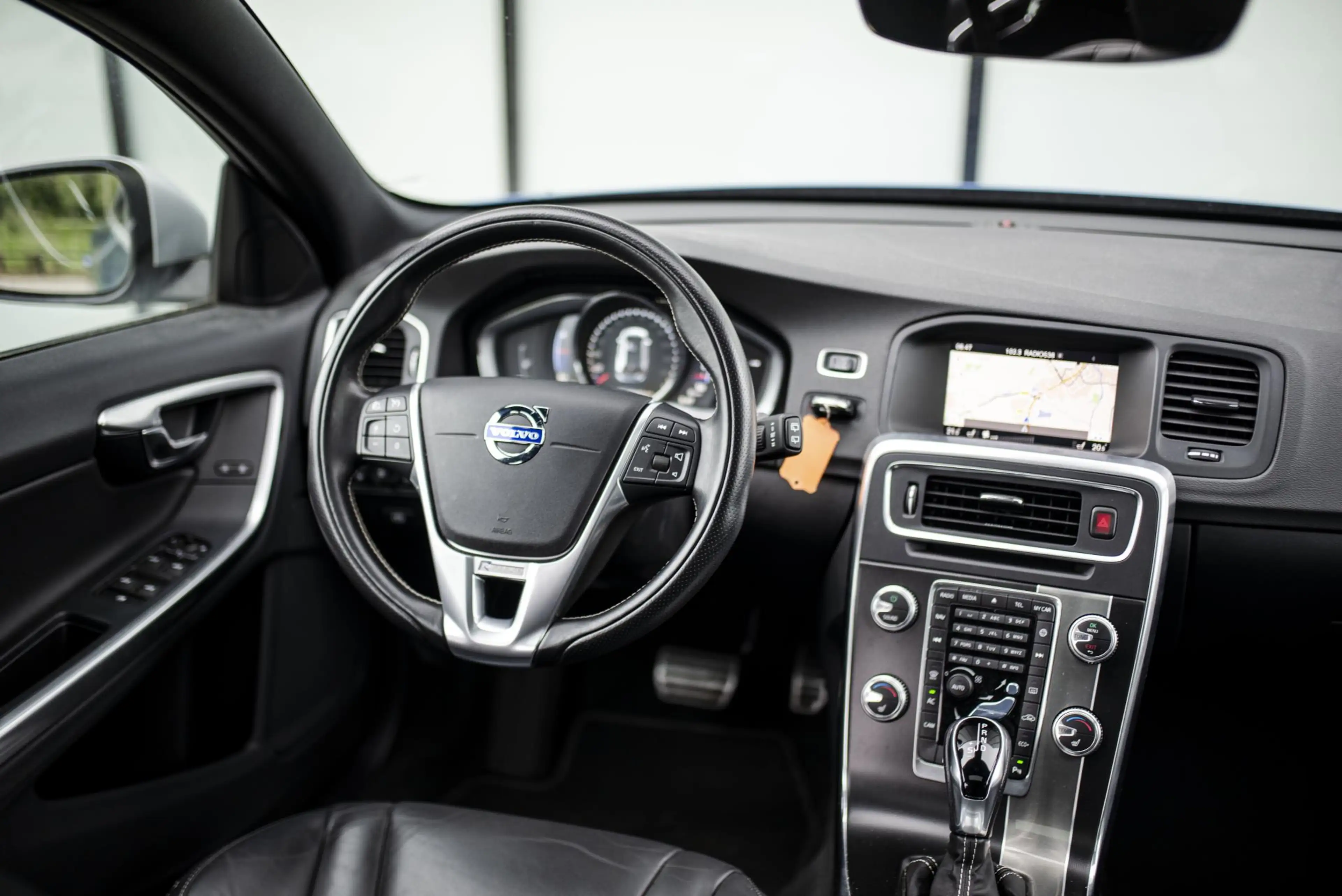 Volvo V60 2.0 T4 Business Sport | Trekhaak l Kantel/schuif d — photo 11