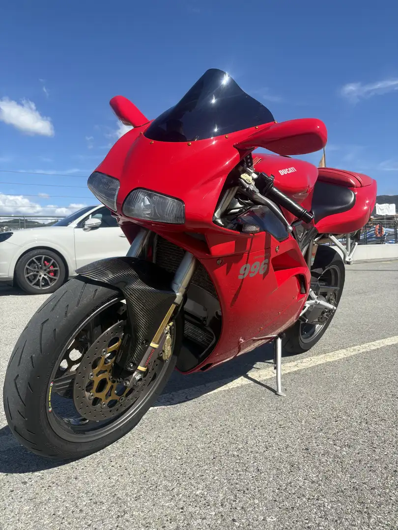 Ducati 996 - 2