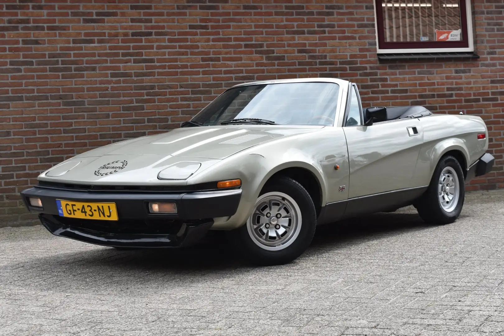 Triumph TR7 2.0 Softtop '80 Grau - 2