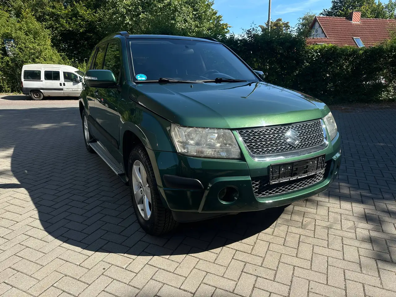 Suzuki Grand Vitara 2.4 VVT Club (5-trg.) TÜV Neru / 4X4 / SERVICE Neu — photo 1 of 21