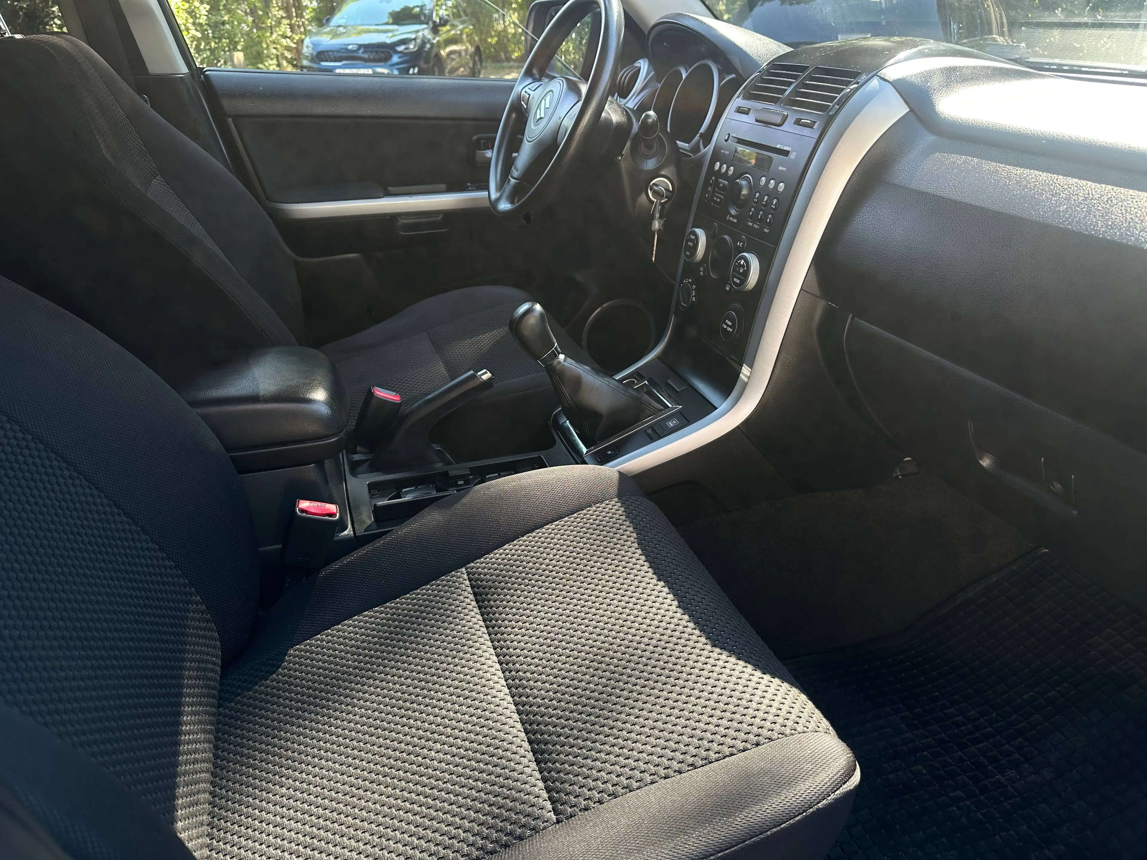 Suzuki Grand Vitara 2.4 VVT Club (5-trg.) TÜV Neru / 4X4 / SERVICE Neu — photo 12