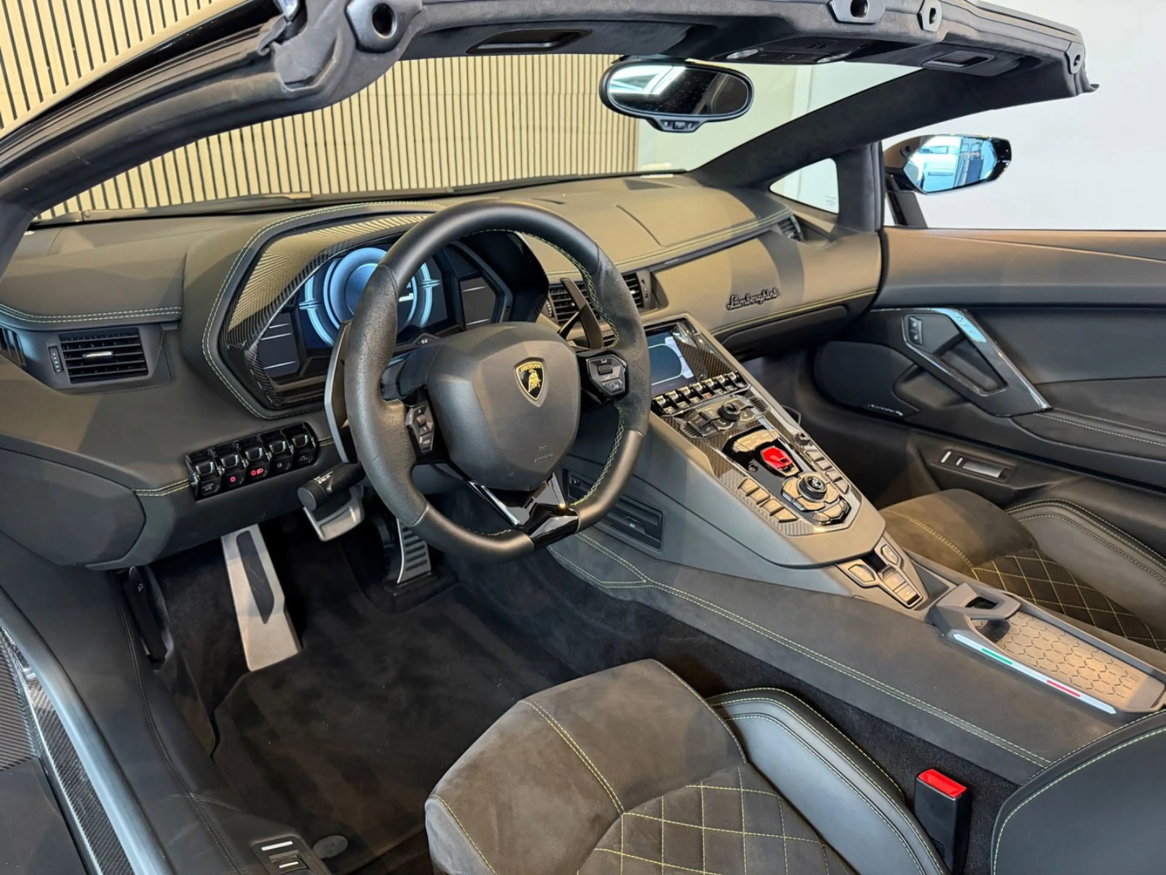 Lamborghini Aventador S Roadster CARBON/1.HAND/U-frei/DT.Fzg — photo 12
