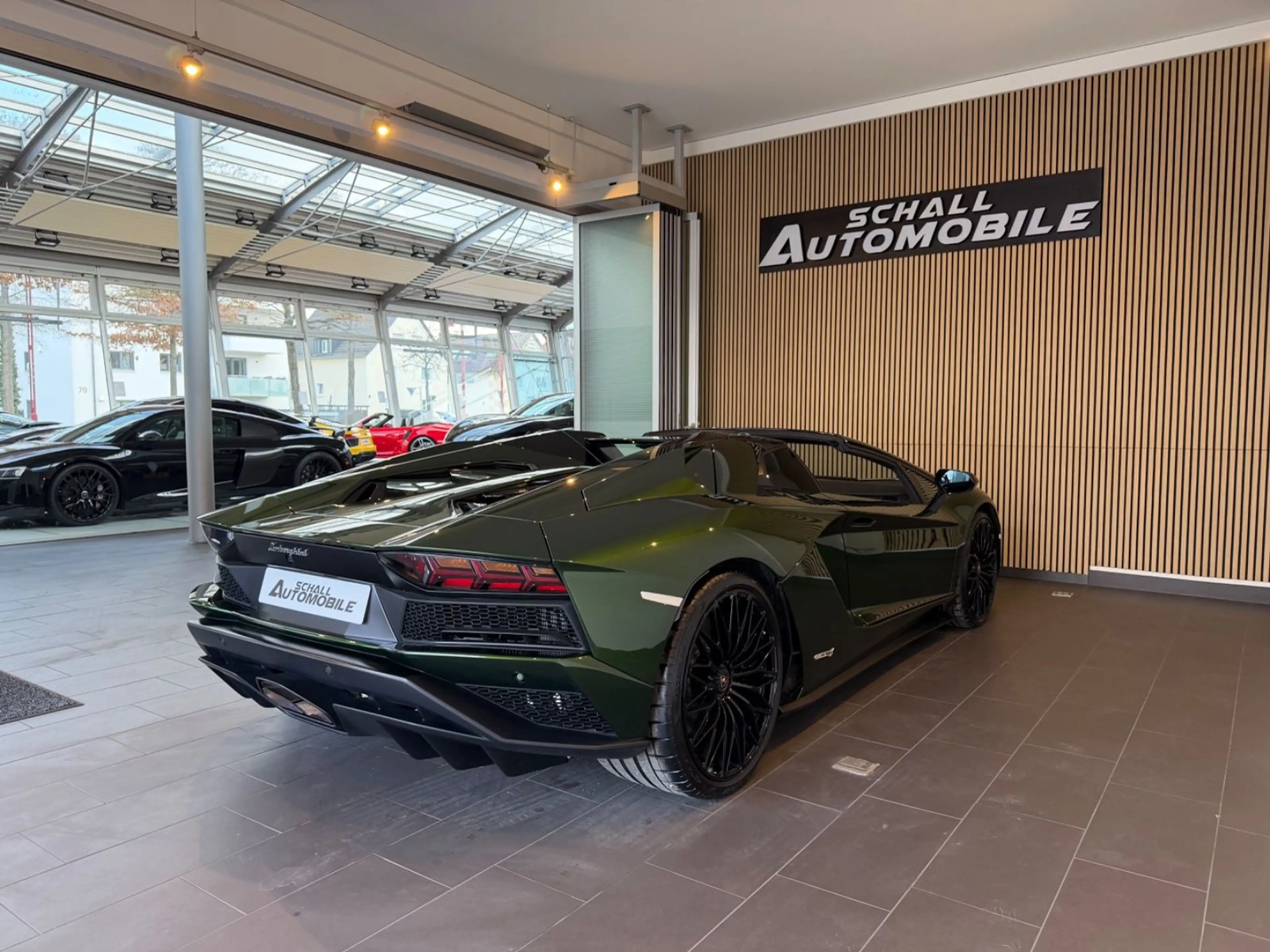 Lamborghini Aventador S Roadster CARBON/1.HAND/U-frei/DT.Fzg — photo 9