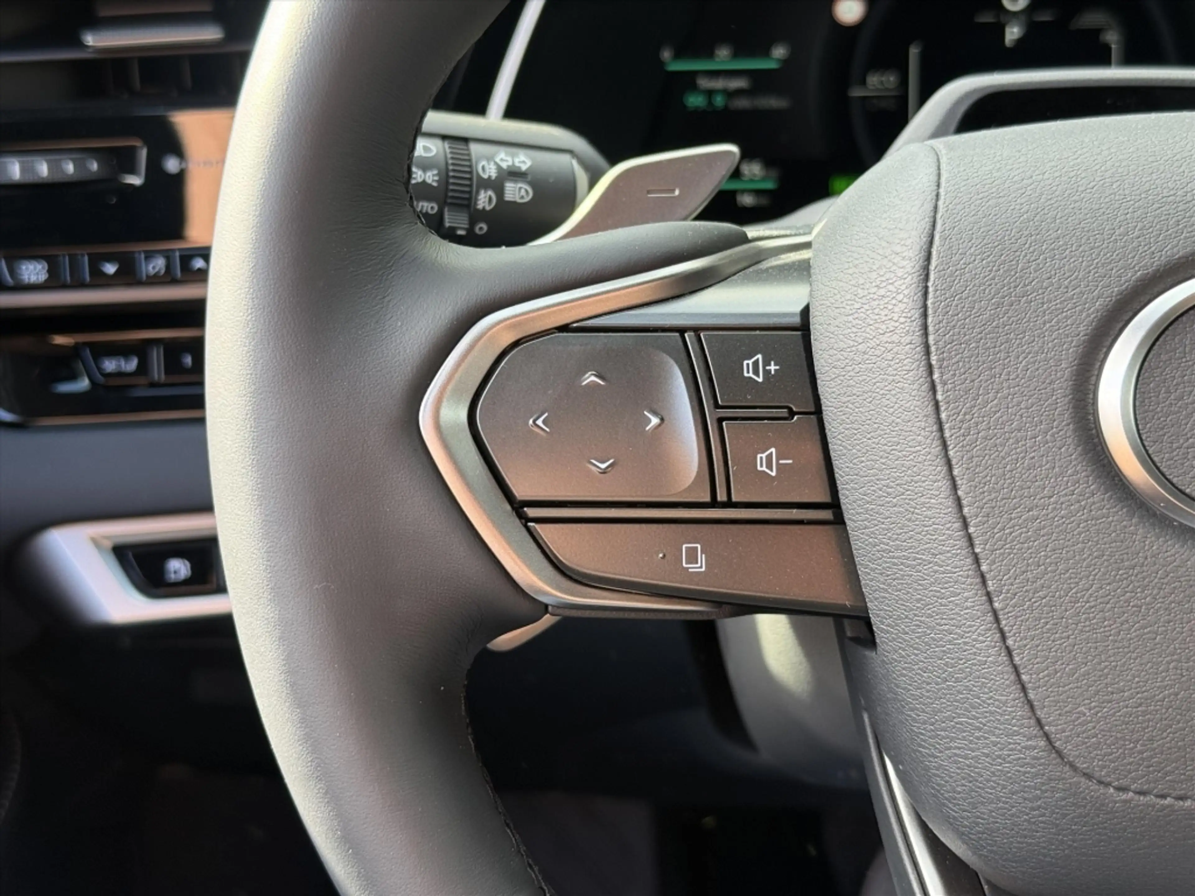 Lexus RX 450h 450h+ Plug-in AWD F Sport Design | Panoramadak, Le — photo 20