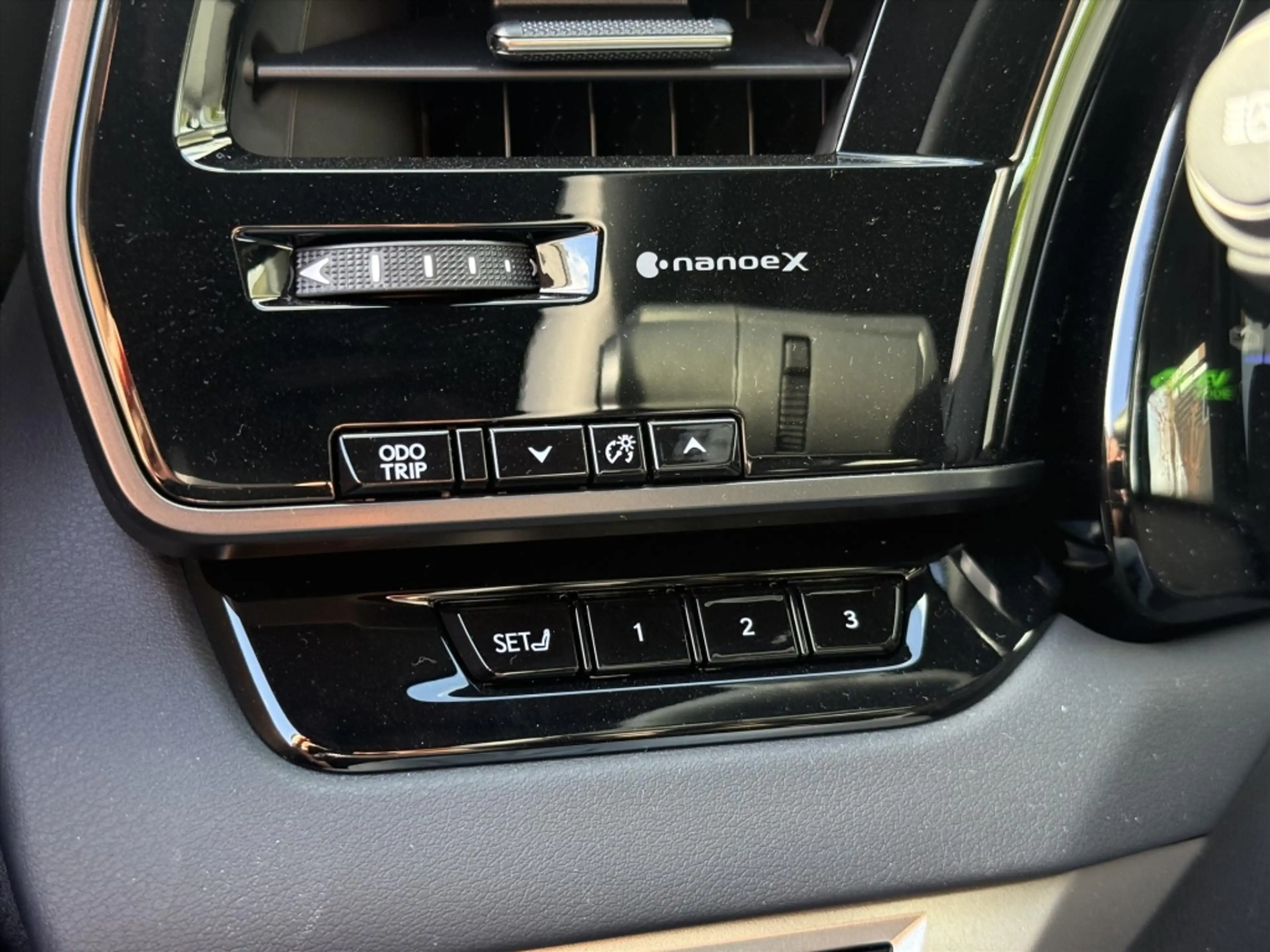 Lexus RX 450h 450h+ Plug-in AWD F Sport Design | Panoramadak, Le — photo 26