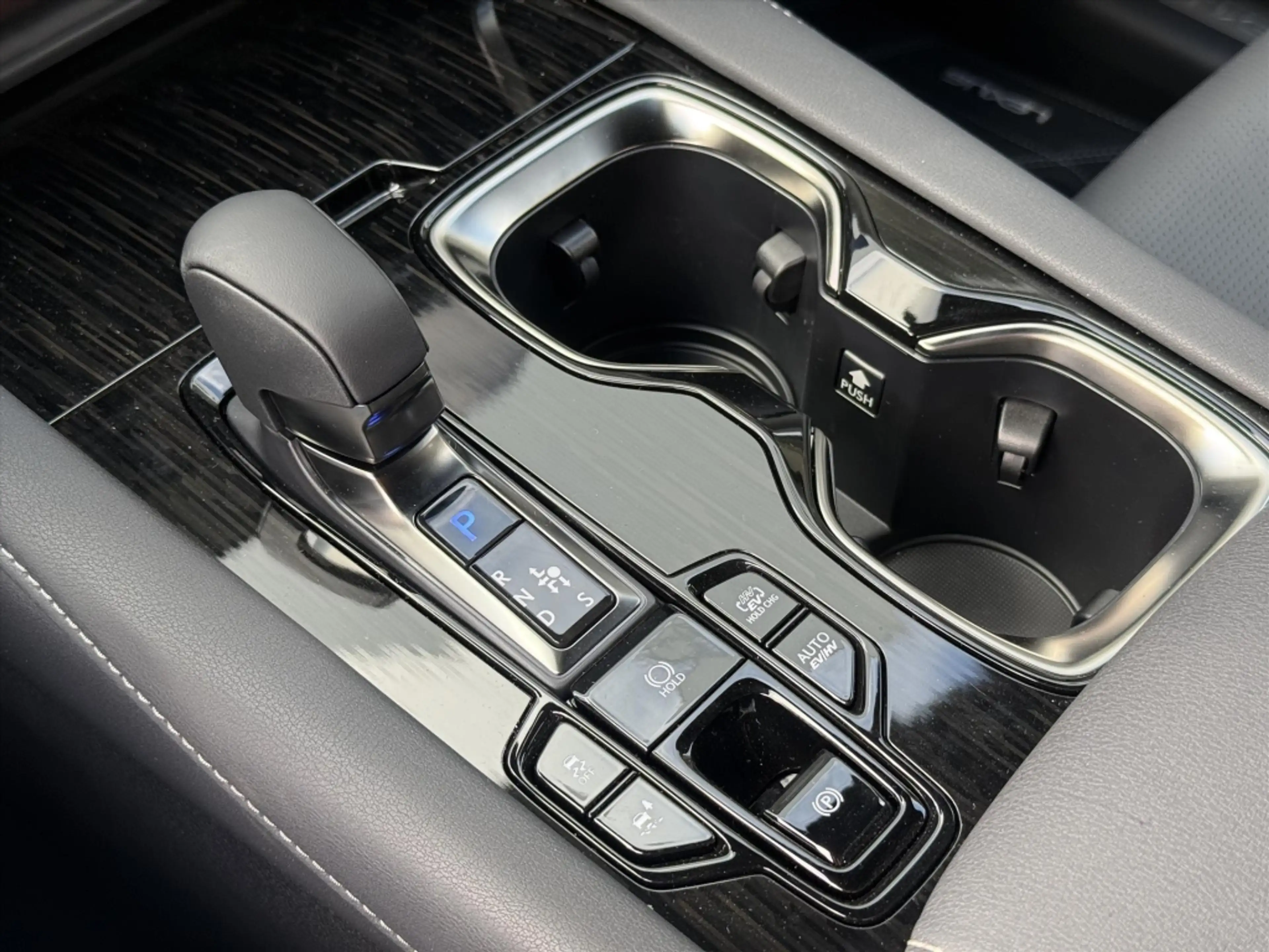 Lexus RX 450h 450h+ Plug-in AWD F Sport Design | Panoramadak, Le — photo 28