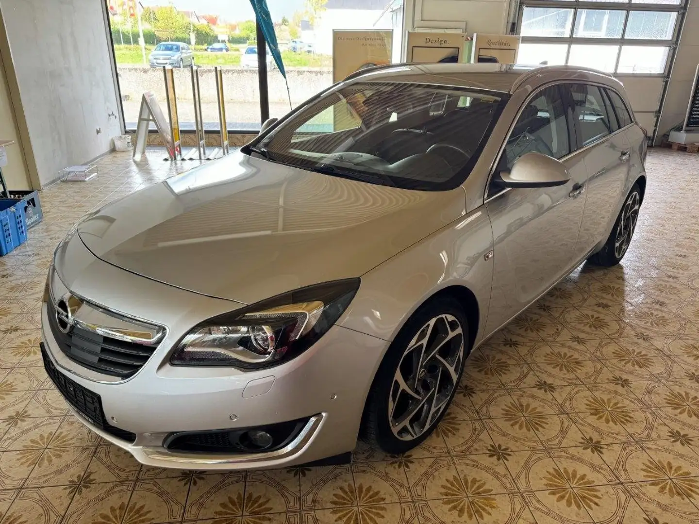 Opel Insignia 2.0 CDTI Sports Tourer S/S Business Innovation Argento - 1