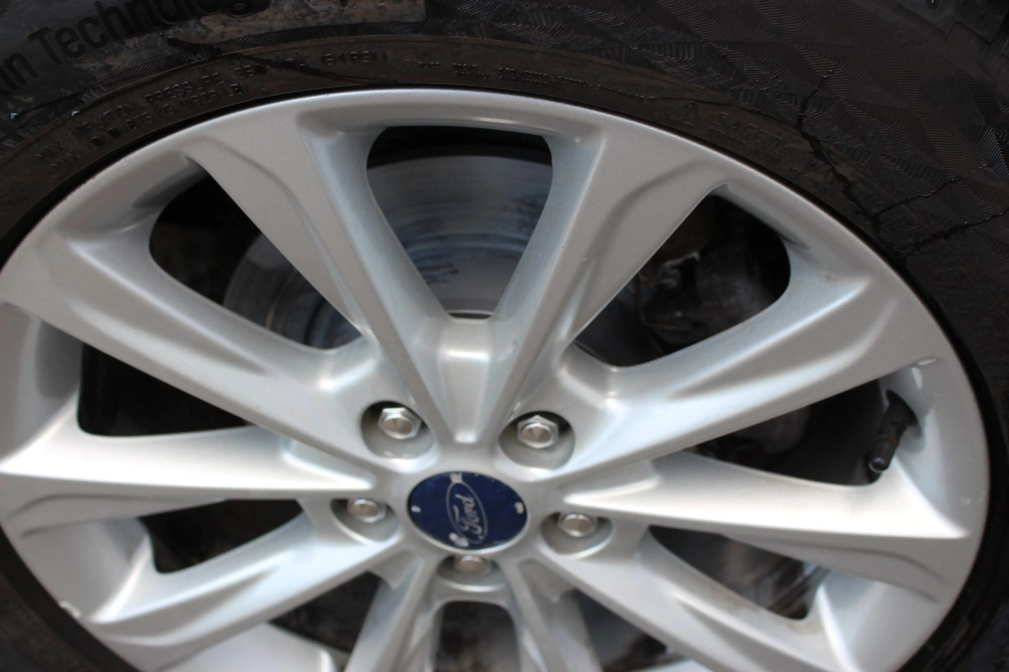 Ford Kuga Titanium — photo 11