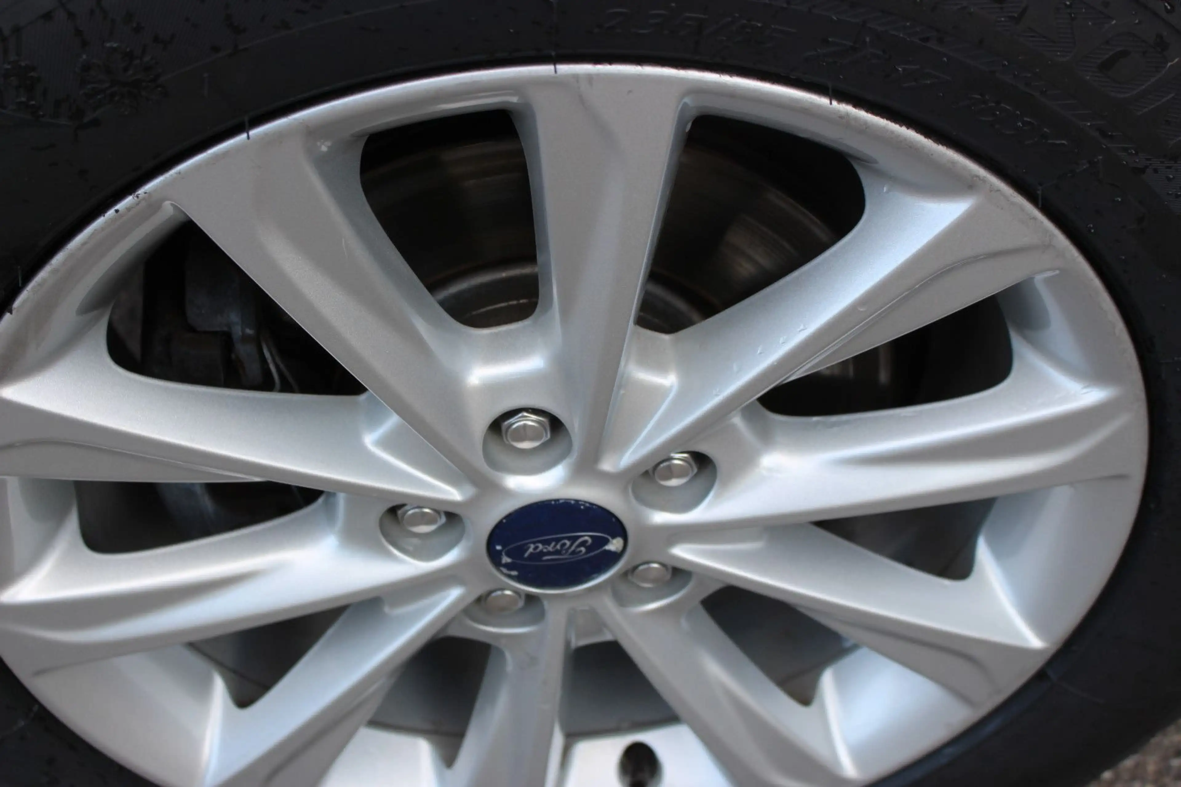 Ford Kuga Titanium — photo 12