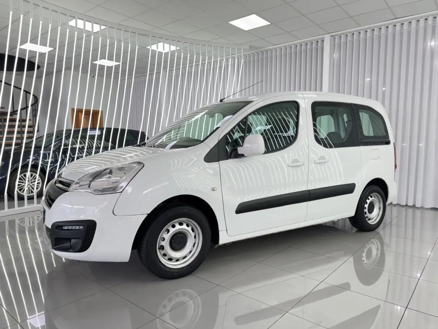 Citroen Berlingo BlueHDi S&S Talla M Feel 100 Blanco - 2