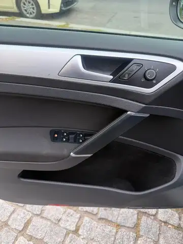 Volkswagen Golf view 15