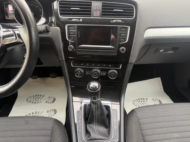 Volkswagen Golf view 19
