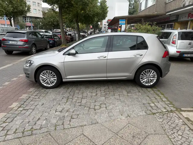 Volkswagen Golf view 6