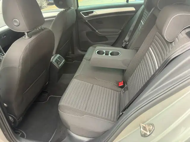 Volkswagen Golf view 18