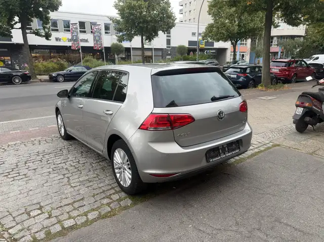 Volkswagen Golf view 7