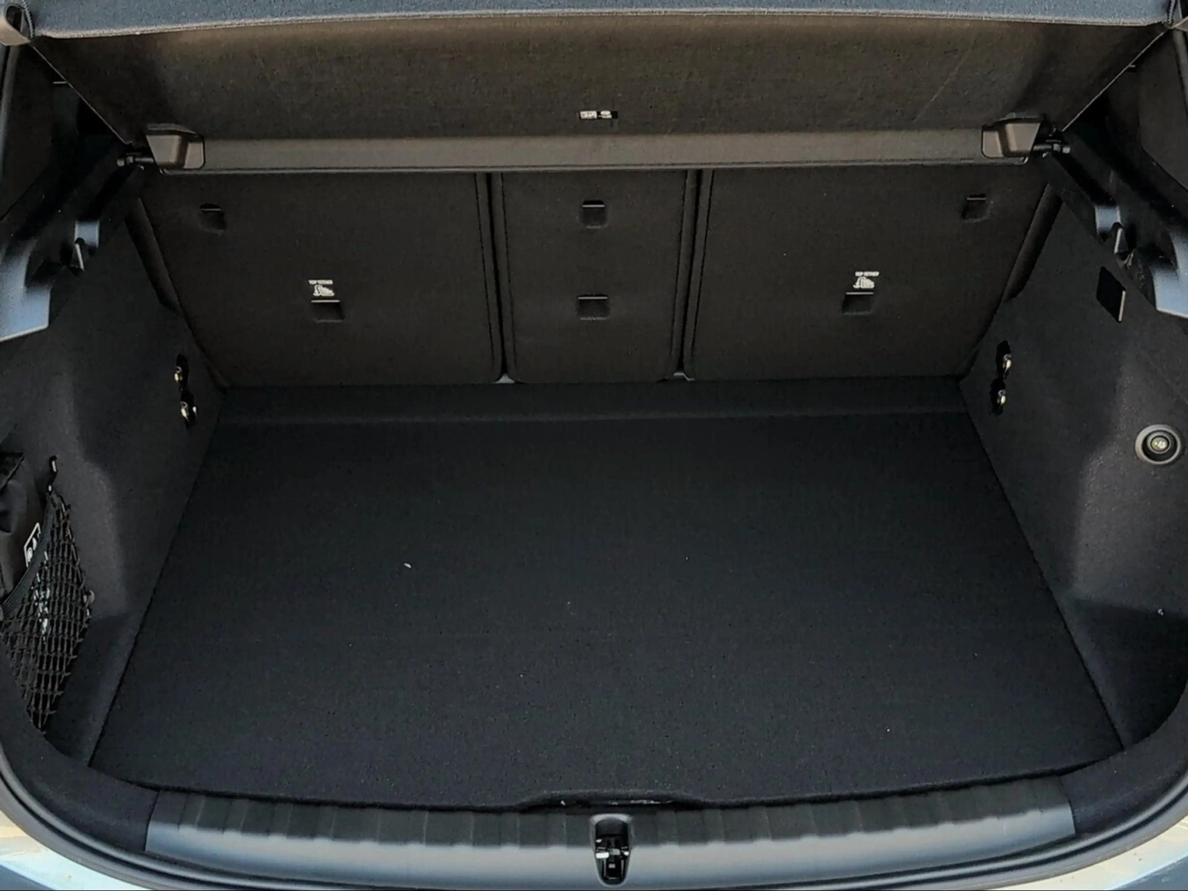 BMW 230 e xDrive M Sportpaket — photo 11