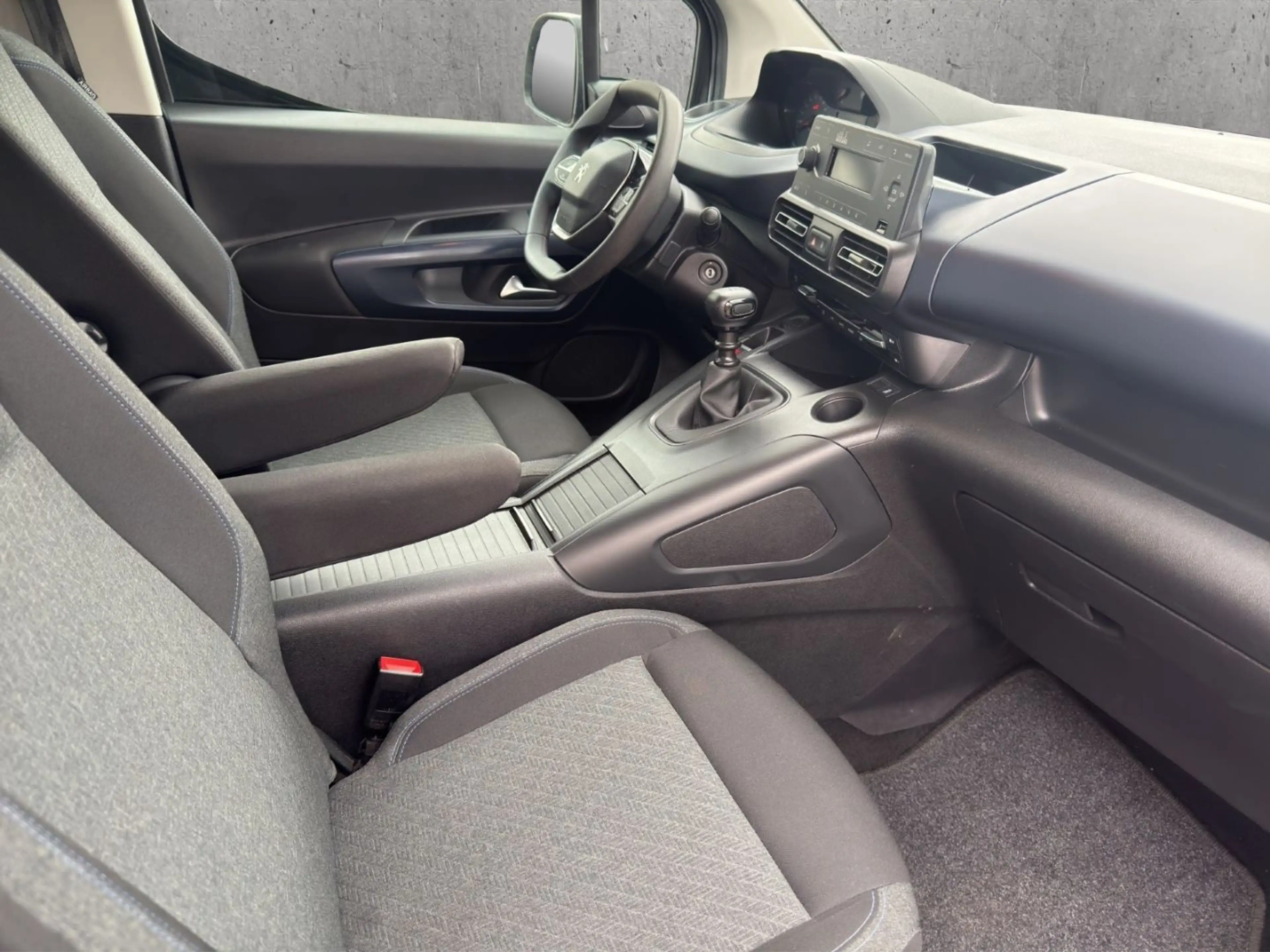 Peugeot Rifter Allure L1 Dyn. Kurvenlicht ACC DAB SHZ Sp — photo 11