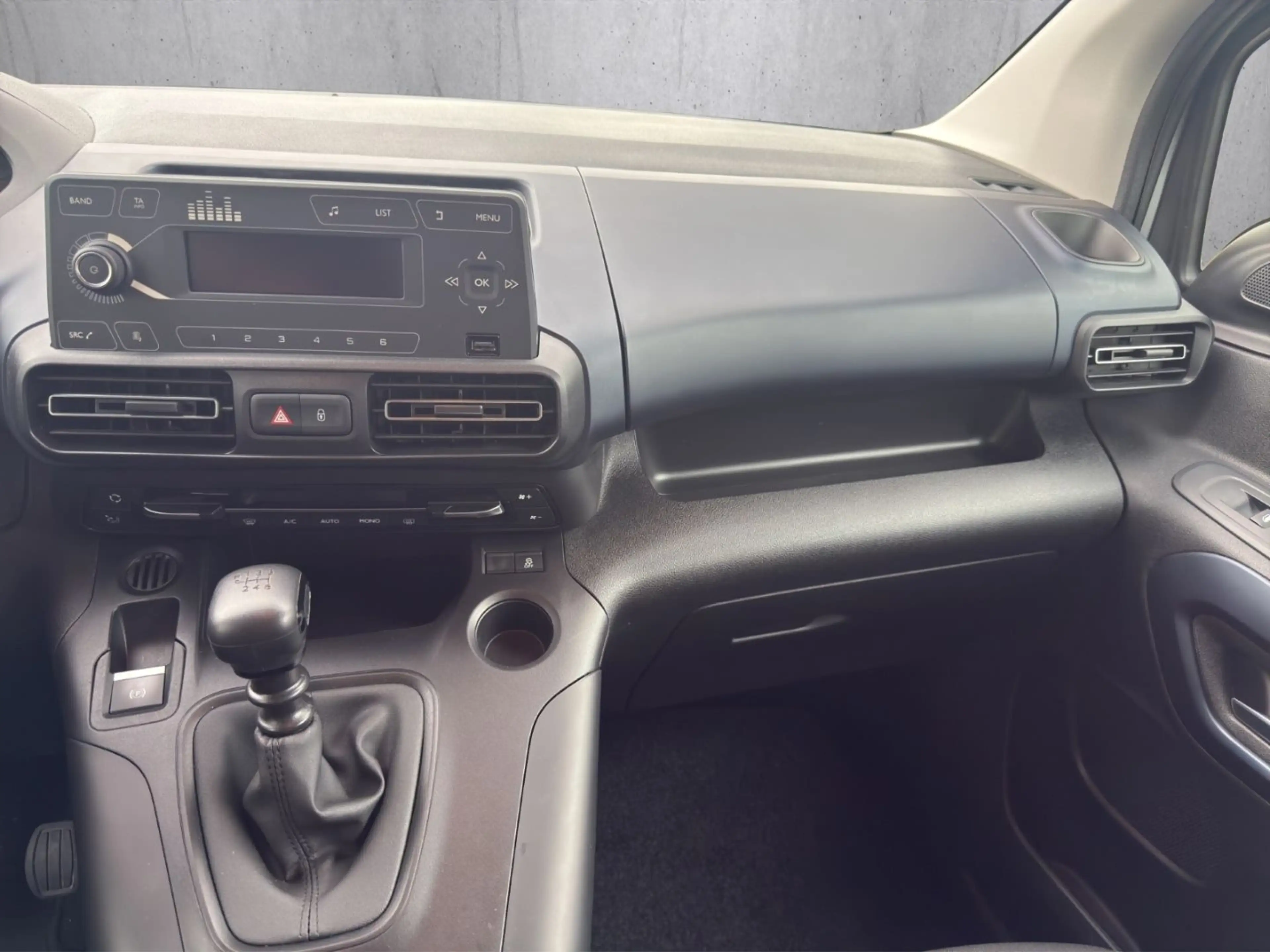 Peugeot Rifter Allure L1 Dyn. Kurvenlicht ACC DAB SHZ Sp — photo 15