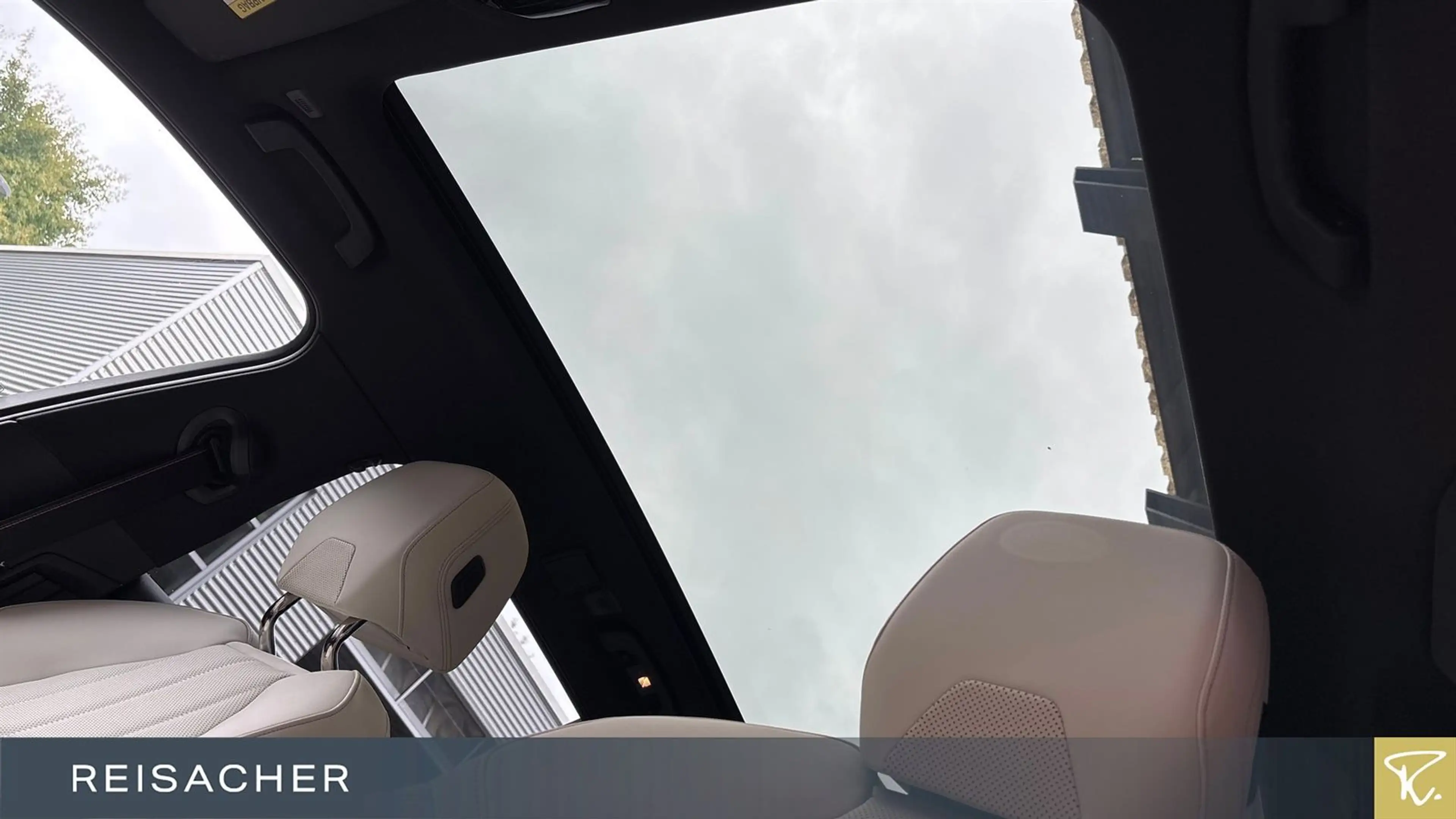 BMW 550 e A xDrive Tou M-Sport,M-Sport PRO,Pano,AHK,D — photo 12