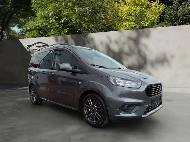 Ford Tourneo Courier Sport/Ford Sync/Sitzheizung