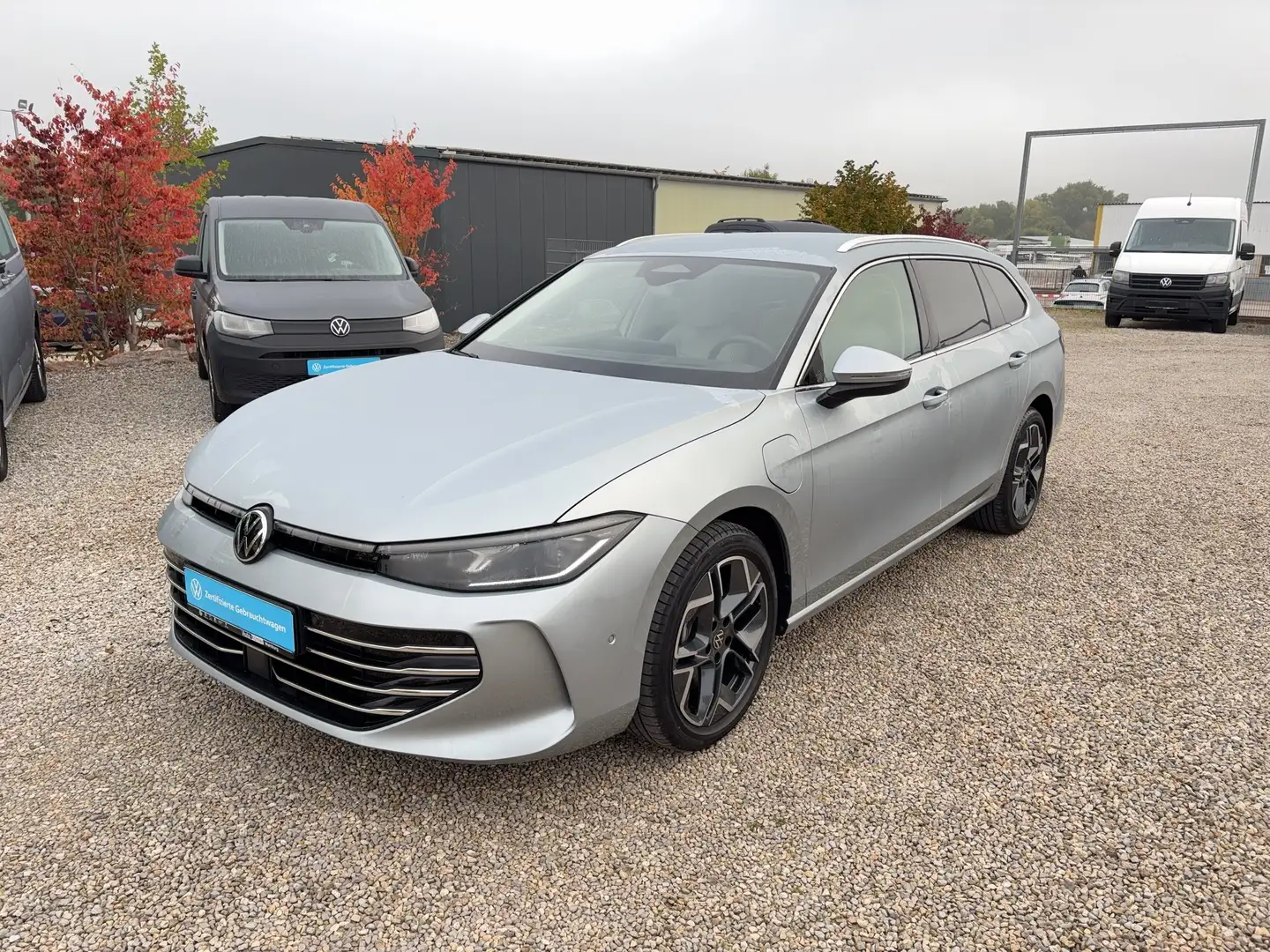 Volkswagen Passat Elegance eHybrid CarPlay+Matrix+CCS+ACC Silber - 2