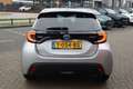 Toyota Yaris 1.5 HYBRID STYLE BLIND SPOT KEYLESS STOELVERW PARK Grau - thumbnail 4