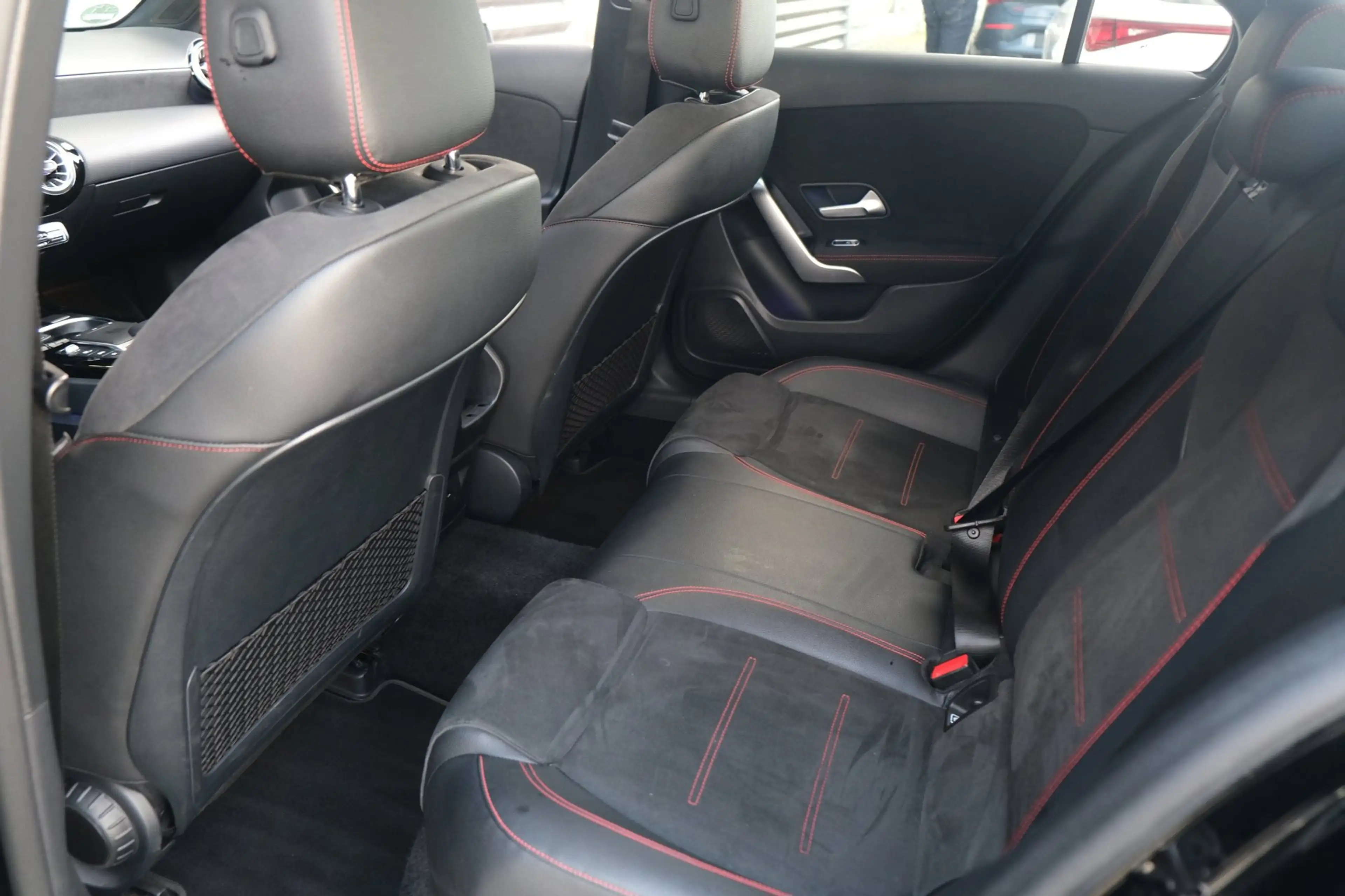 Mercedes-Benz A 200 Business Solution AMG Pano Cam PDC Navi Airco — photo 10
