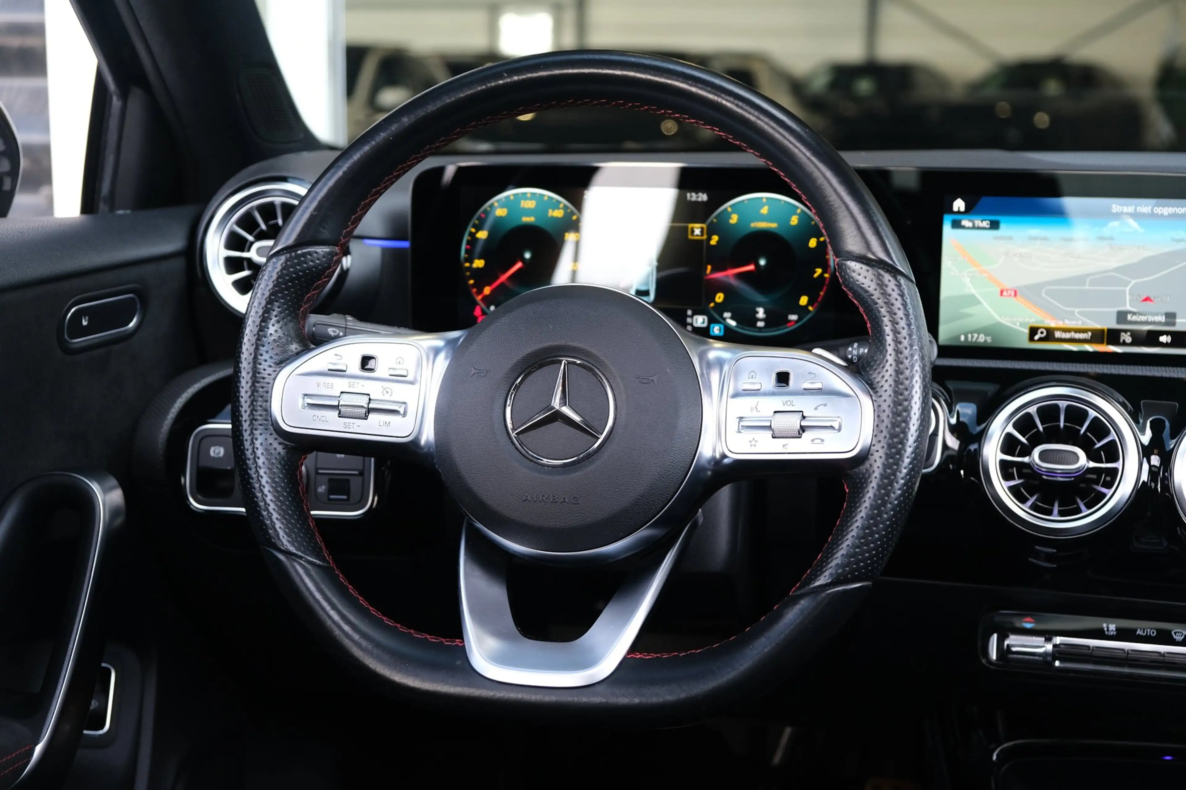 Mercedes-Benz A 200 Business Solution AMG Pano Cam PDC Navi Airco — photo 12