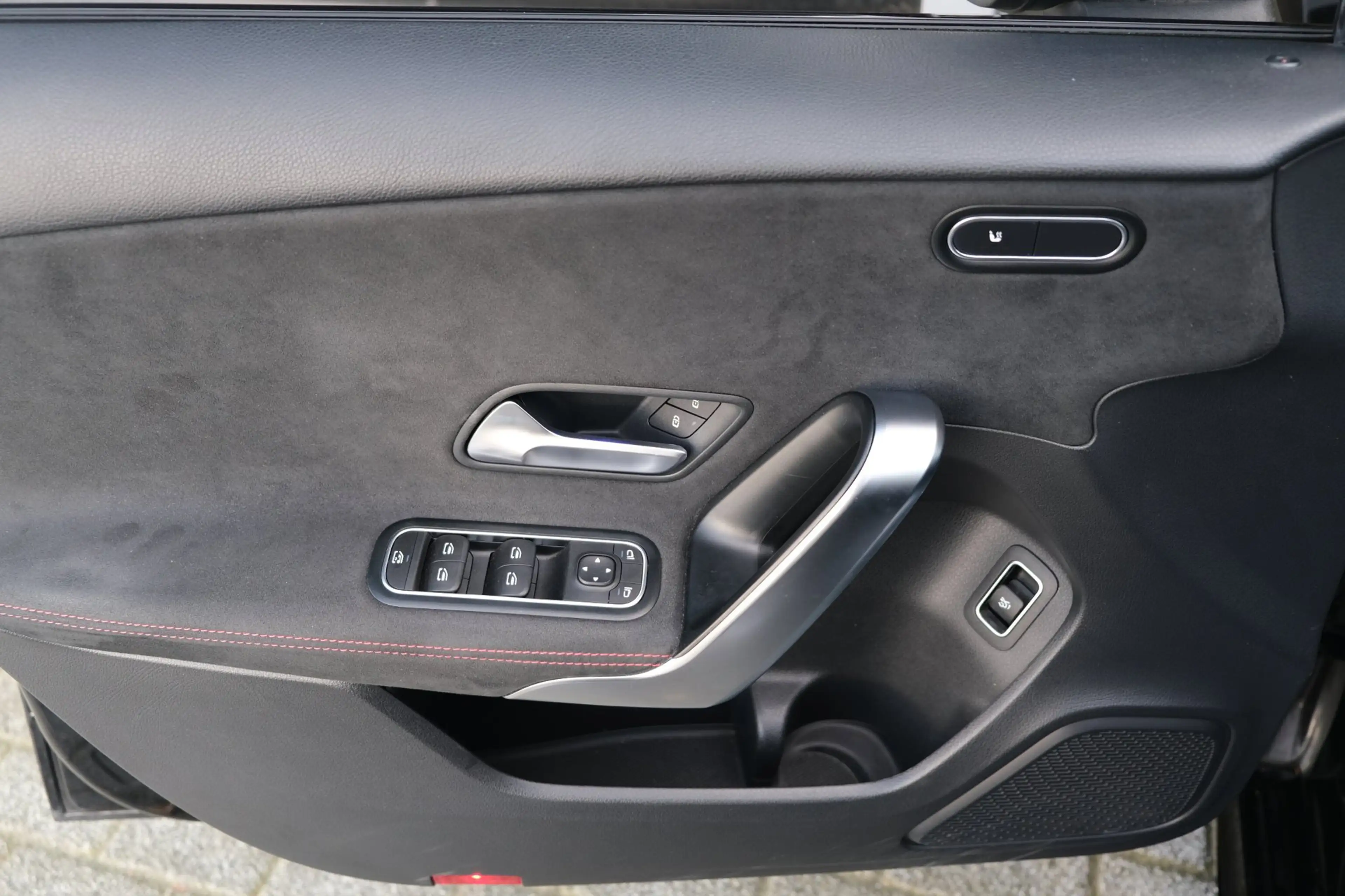 Mercedes-Benz A 200 Business Solution AMG Pano Cam PDC Navi Airco — photo 13