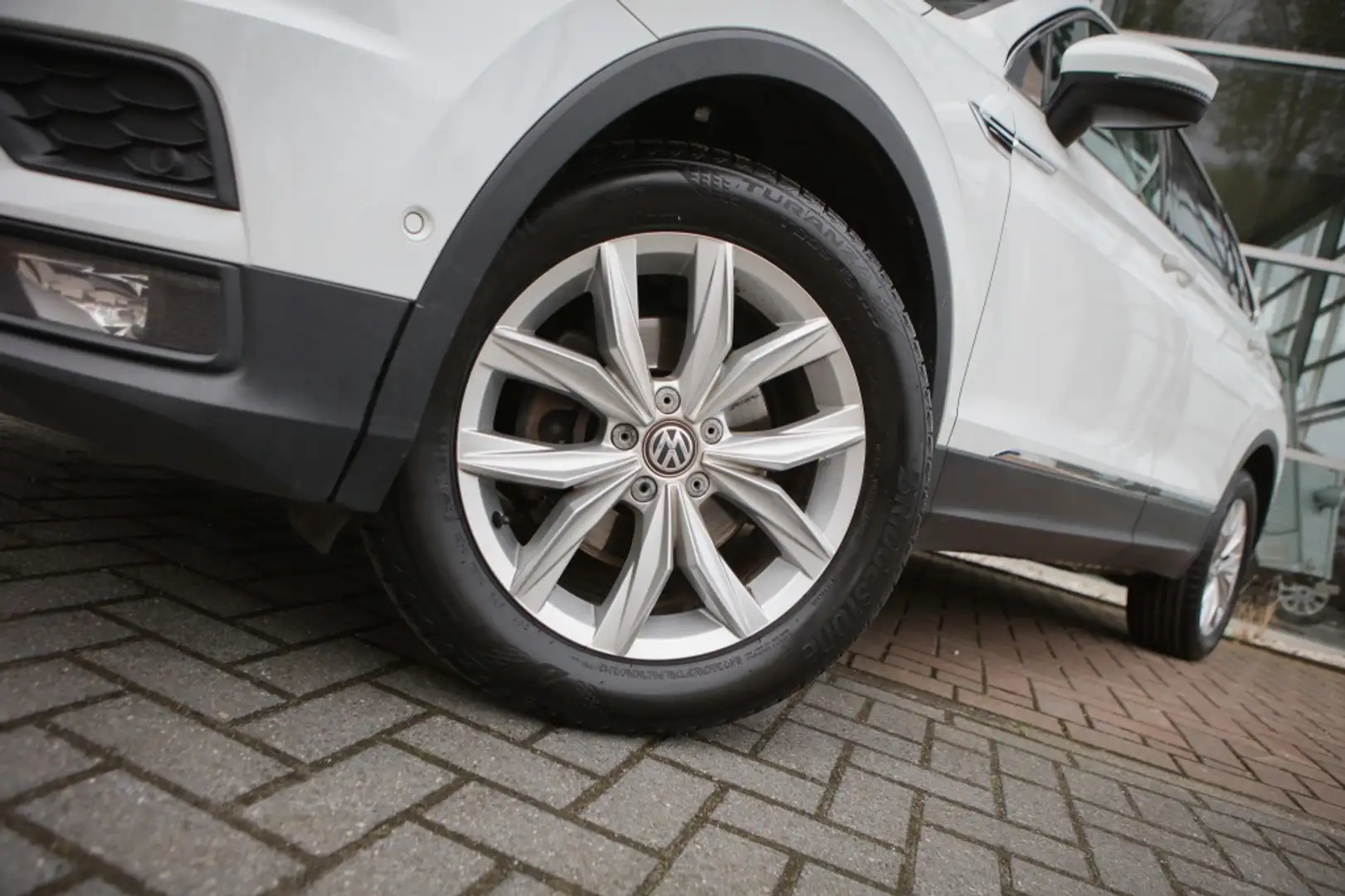 Volkswagen Tiguan Allspace 2.0 TDI Highline 7 Persoons 150PK Fehér - 2