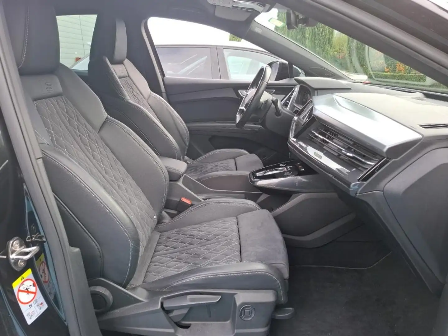Audi Q4 e-tron Q4 e-tron 40 204 ch 82 kW S line Noir - 1