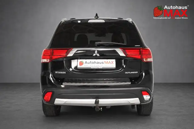 Mitsubishi Outlander view 5