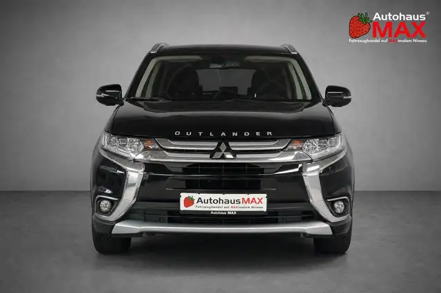 Mitsubishi Outlander view 9