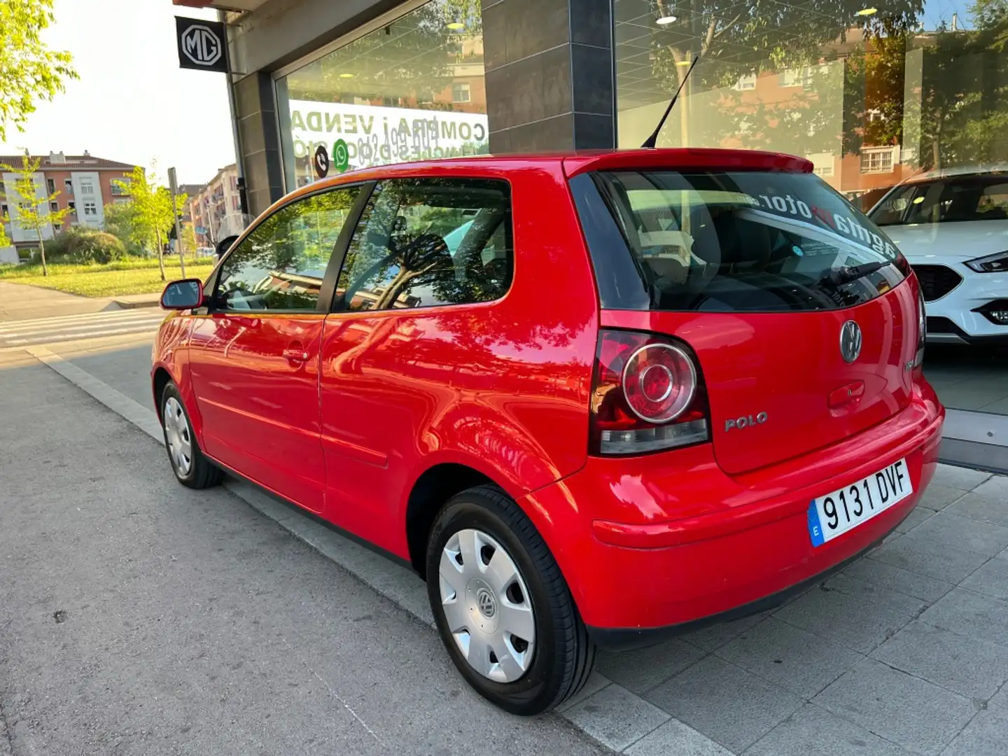 Volkswagen Polo 1.4TDI Advance Červená - 2