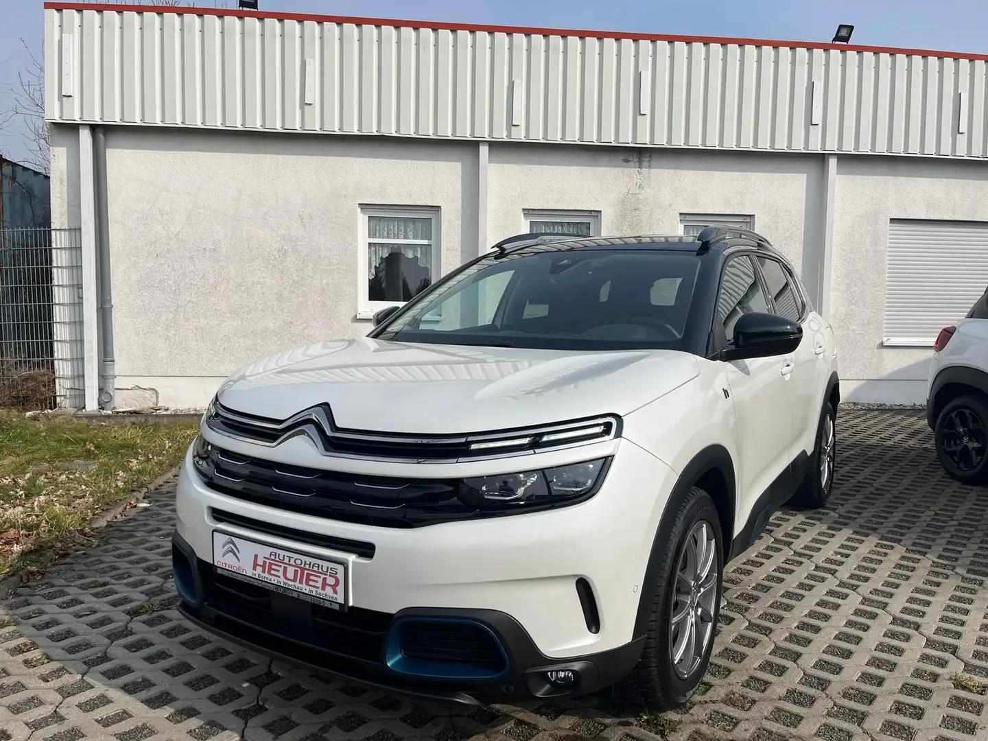 Citroen C5 Aircross Hybrid 225 S&S e-EAT8 Shine Pack Weiß - 2