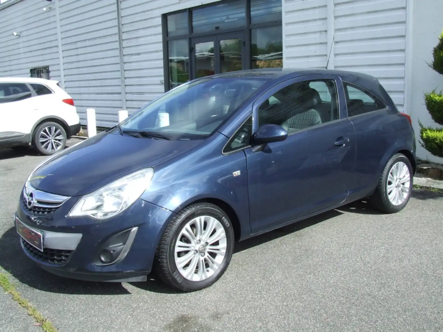 Opel Corsa 1.4 Twinport Color Edition 3p - 2
