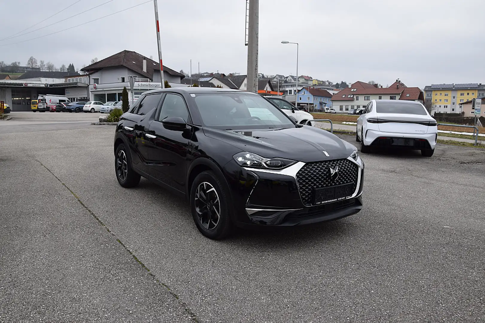 DS Automobiles DS 3 DS3 Crossback BlueHDI 100 S&S Manuell So Chic Fekete - 2