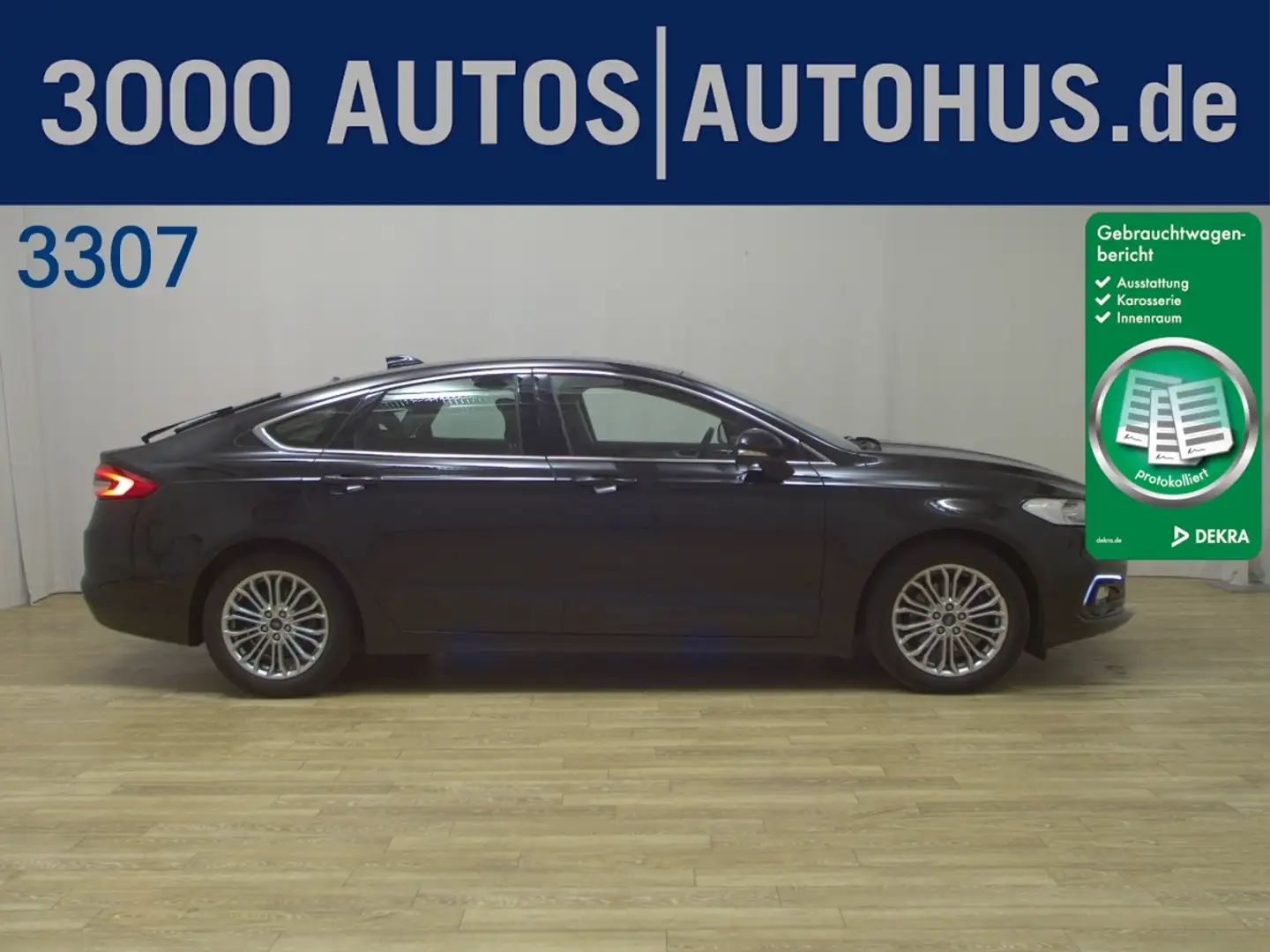 Ford Mondeo 2.0 EB Titanium Navi Shz AHK RFK Schwarz - 1