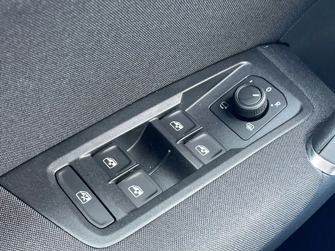 Volkswagen Touran 1.5TSI DSG Comfortline AHK/Kamera/LED/ACC/Keyless/, миниатюра 28