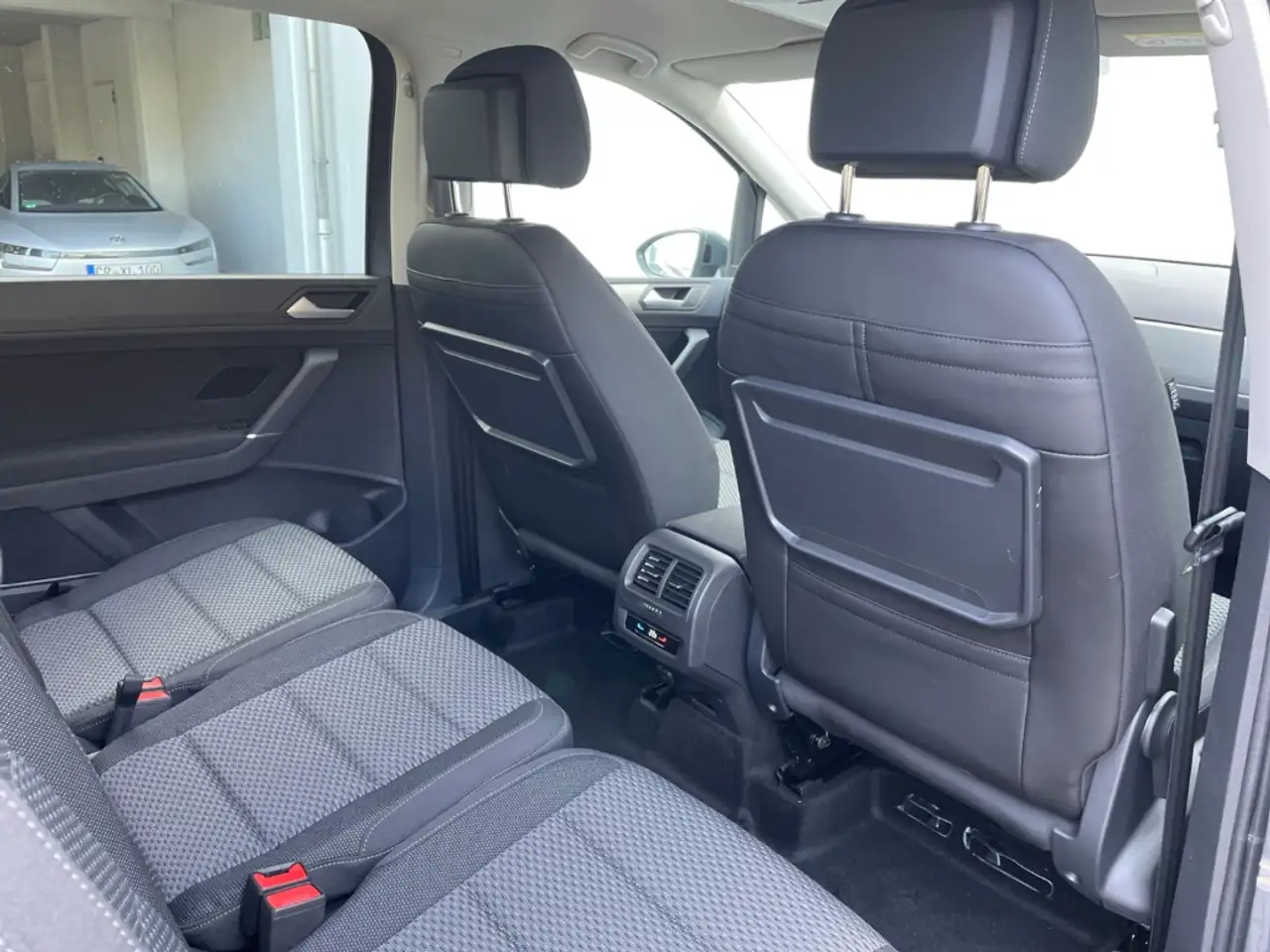 Volkswagen Touran 1.5TSI DSG Comfortline AHK/Kamera/LED/ACC/Keyless/, миниатюра 22