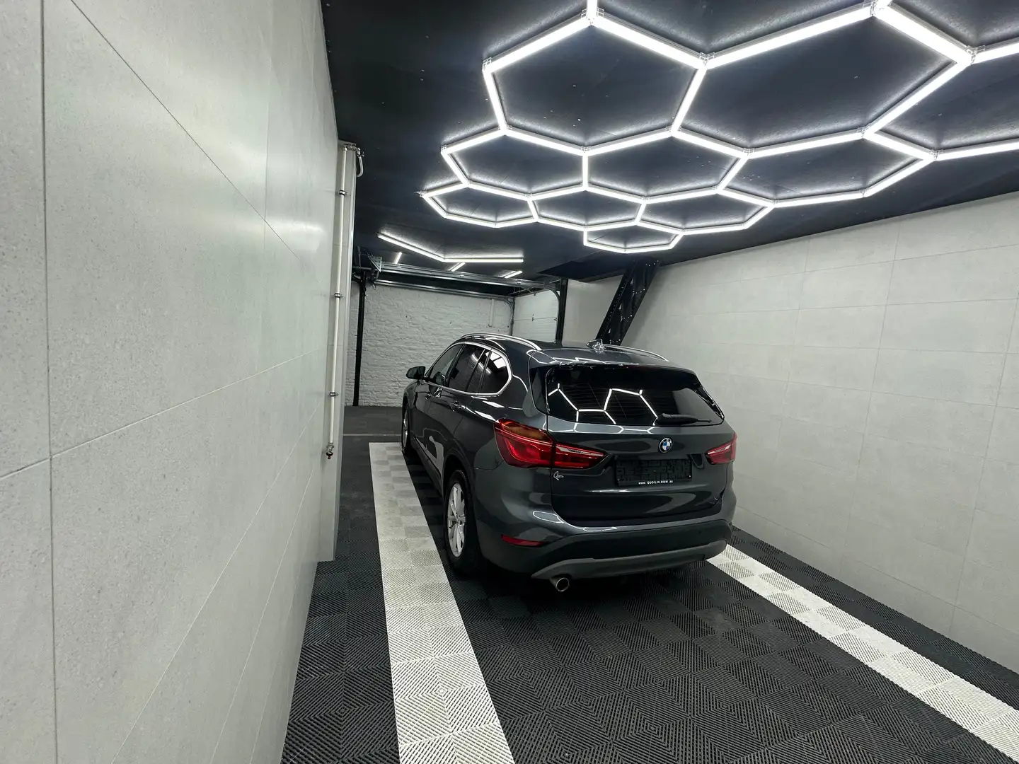 BMW X1 X1 1.5iA  *** GARANTIE *** Grijs - 2