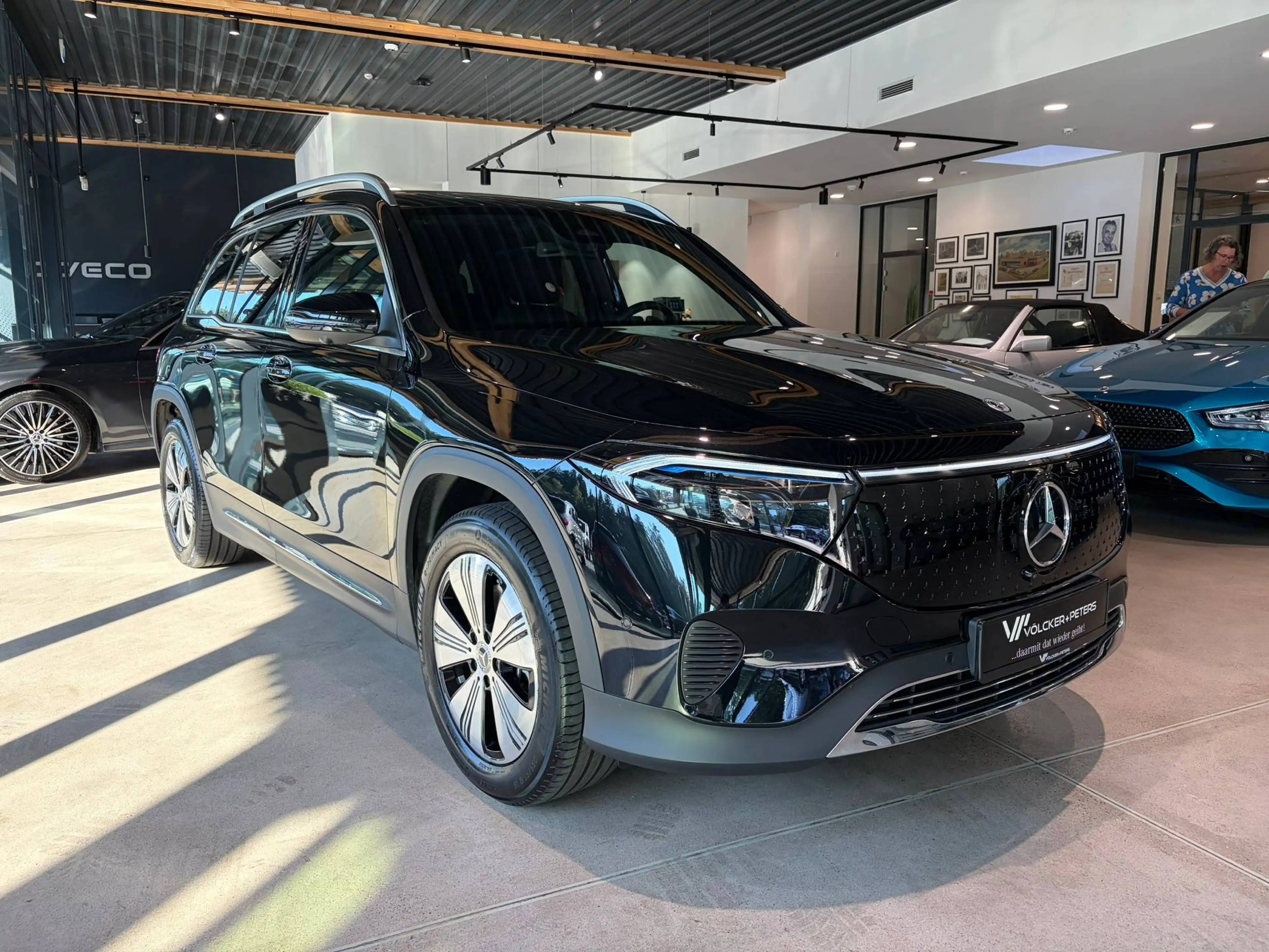 Mercedes-Benz EQB 300 EQB 350 4M /PANO/FAP/DISTRO/AHK/360°/MEMORY/ — photo 4