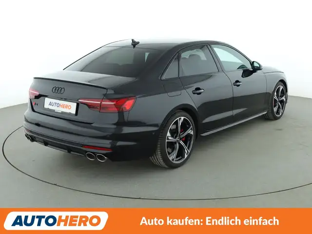 Audi S4 view 6