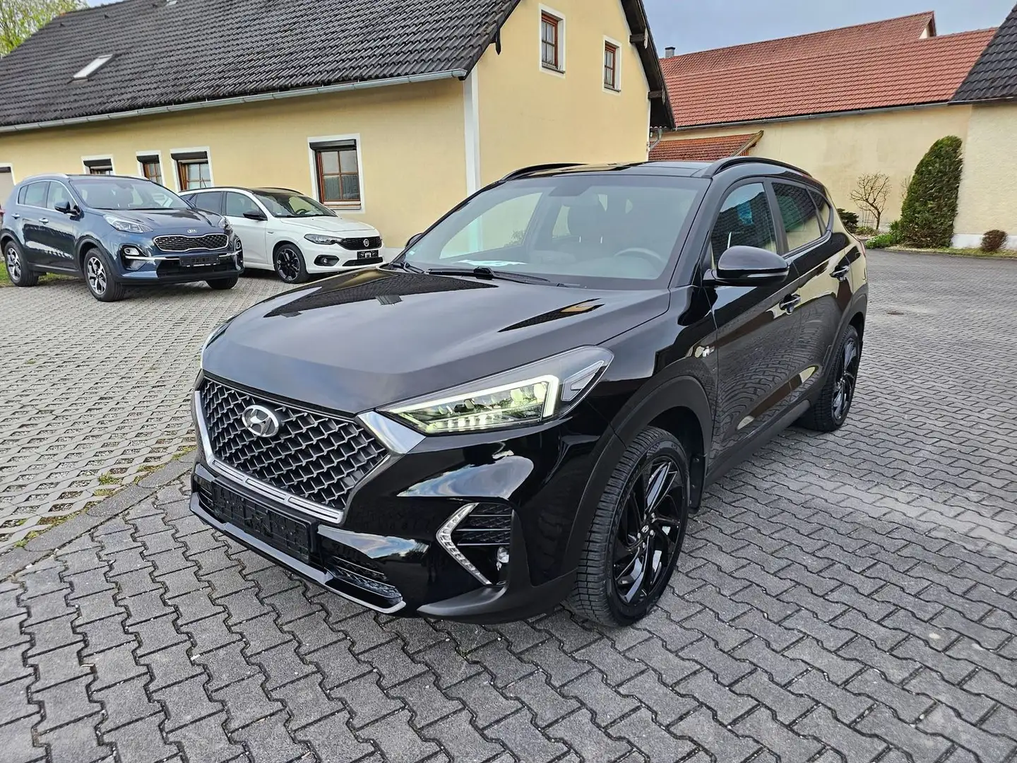 Hyundai TUCSON N Line 4WD++TOP++Automatik,LED,Alcantara,Pano++ Schwarz - 1