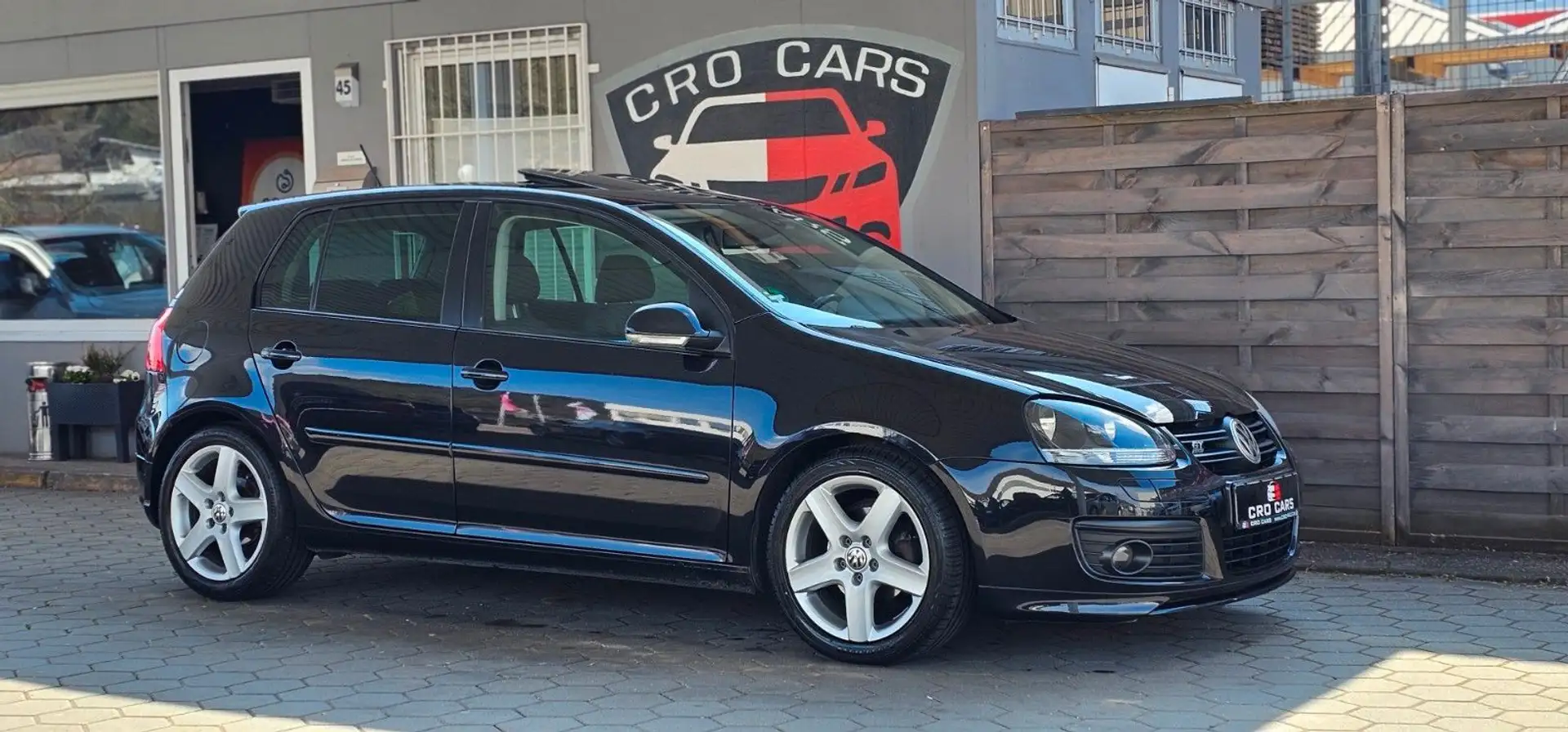 Volkswagen Golf V Lim. GT Sport Schwarz - 1