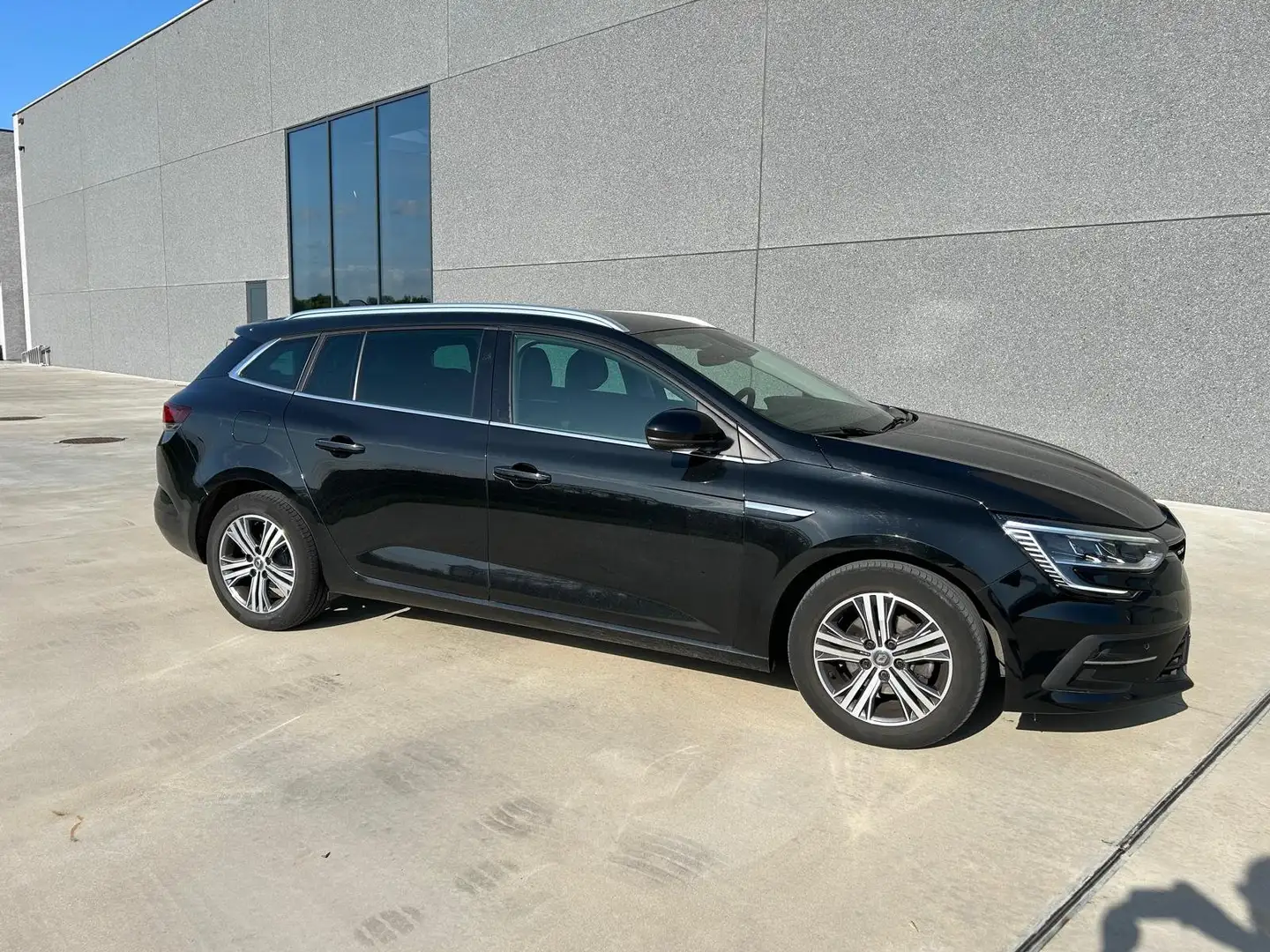 Renault Megane Megane Grandtour BLUE dCi 115 EDC INTENS Zwart - 2