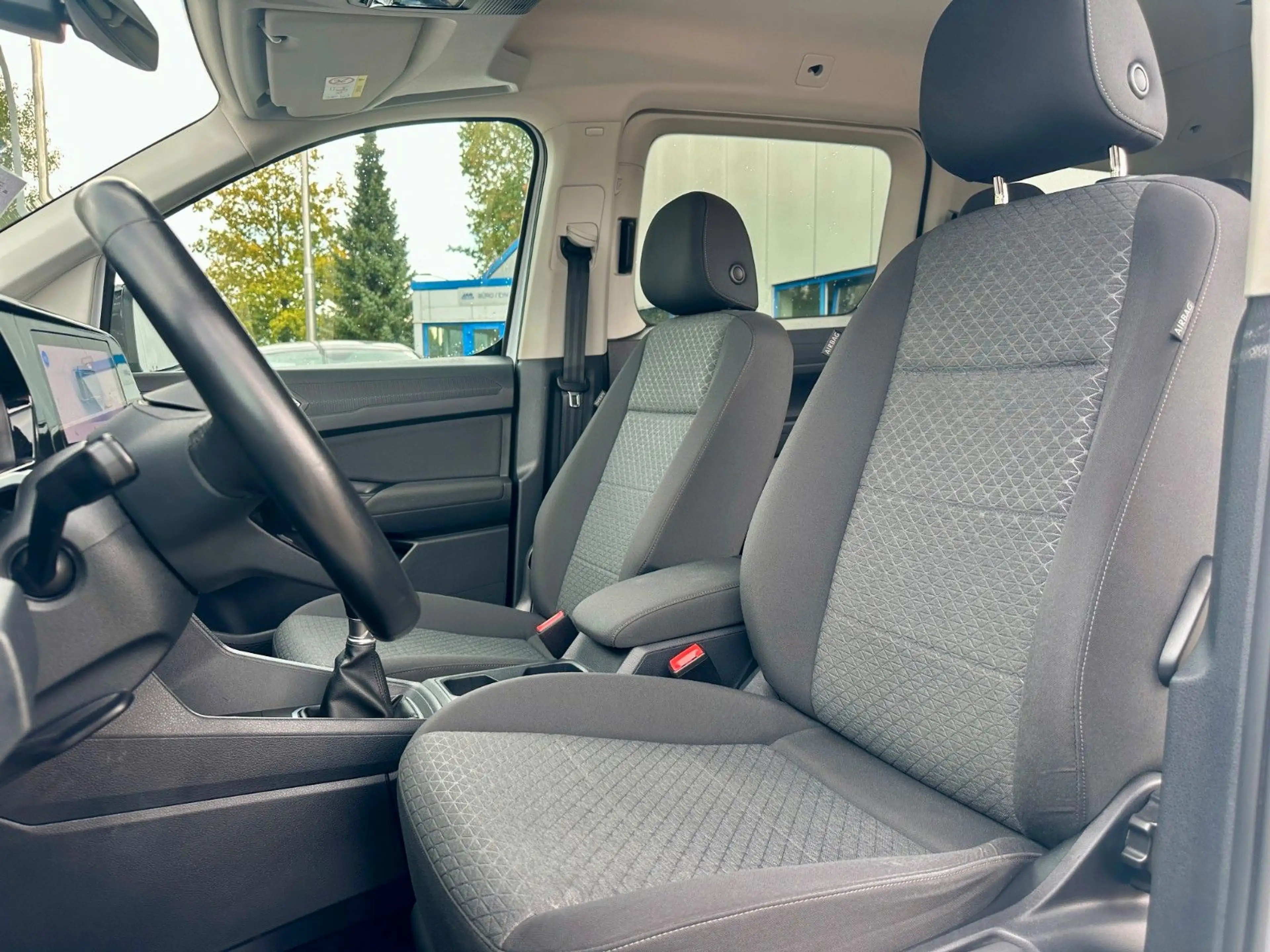 Ford Grand Tourneo Connect 2.0 EcoBlue TITANIUM — photo 14
