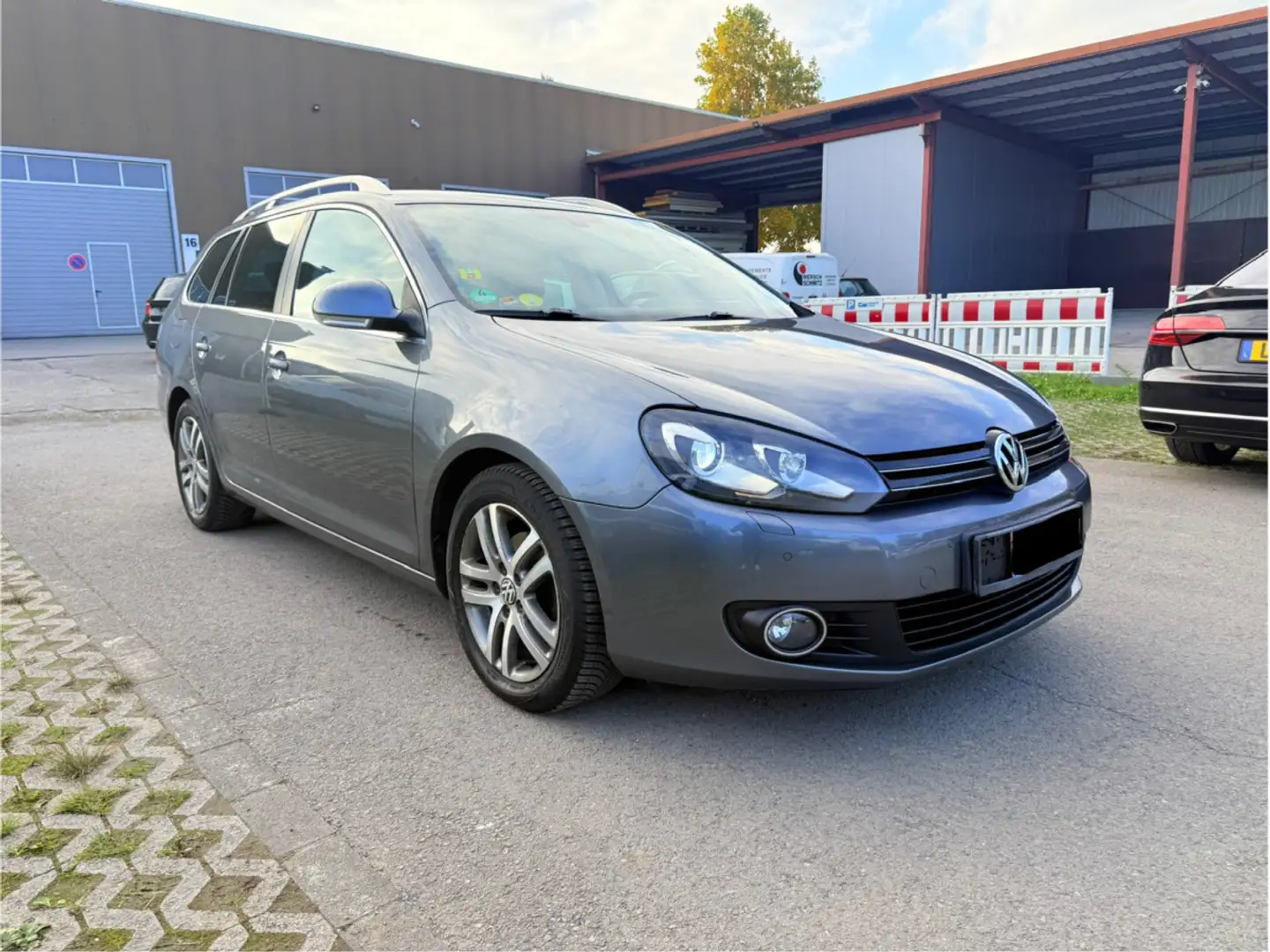 Volkswagen Golf Variant 1.6 Tdi 105 Comfortline Gris - 2