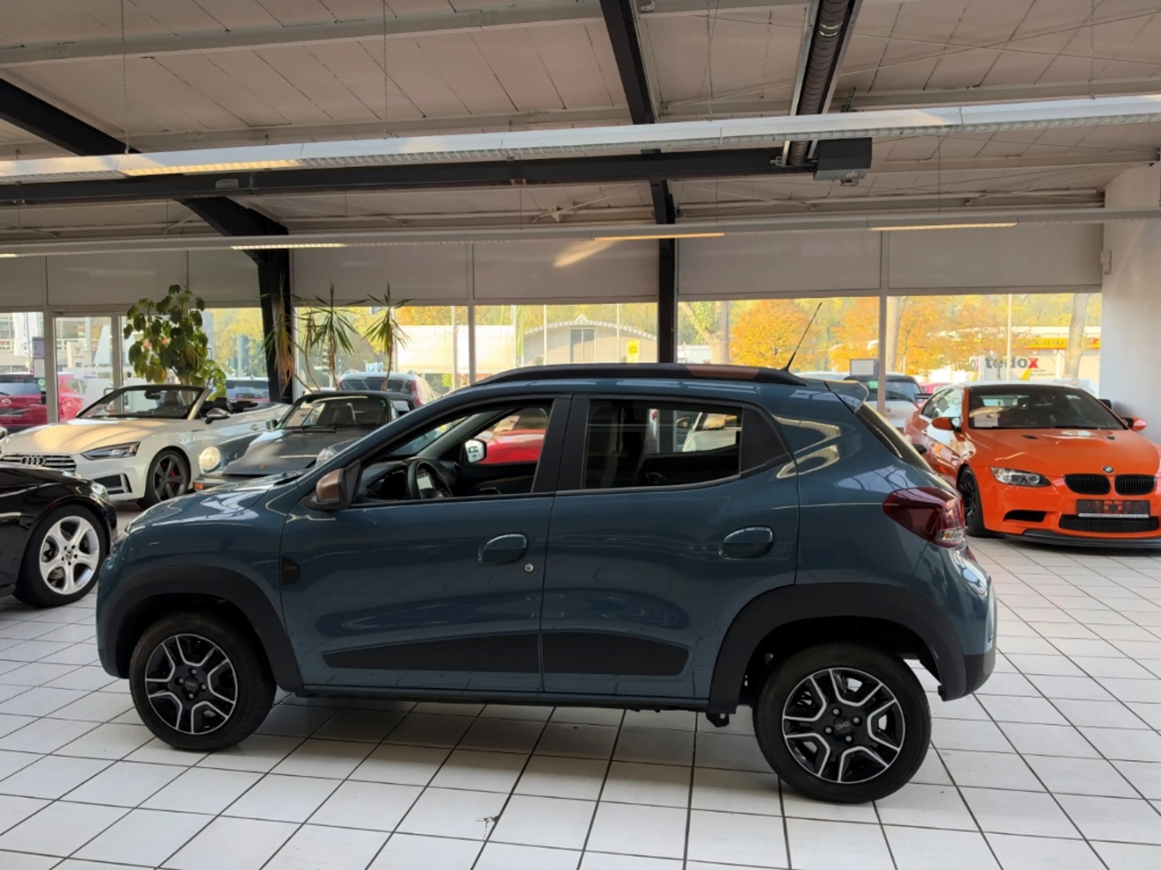 Dacia Spring Electric Extreme Scheckheft CCS-Ladedose — photo 5